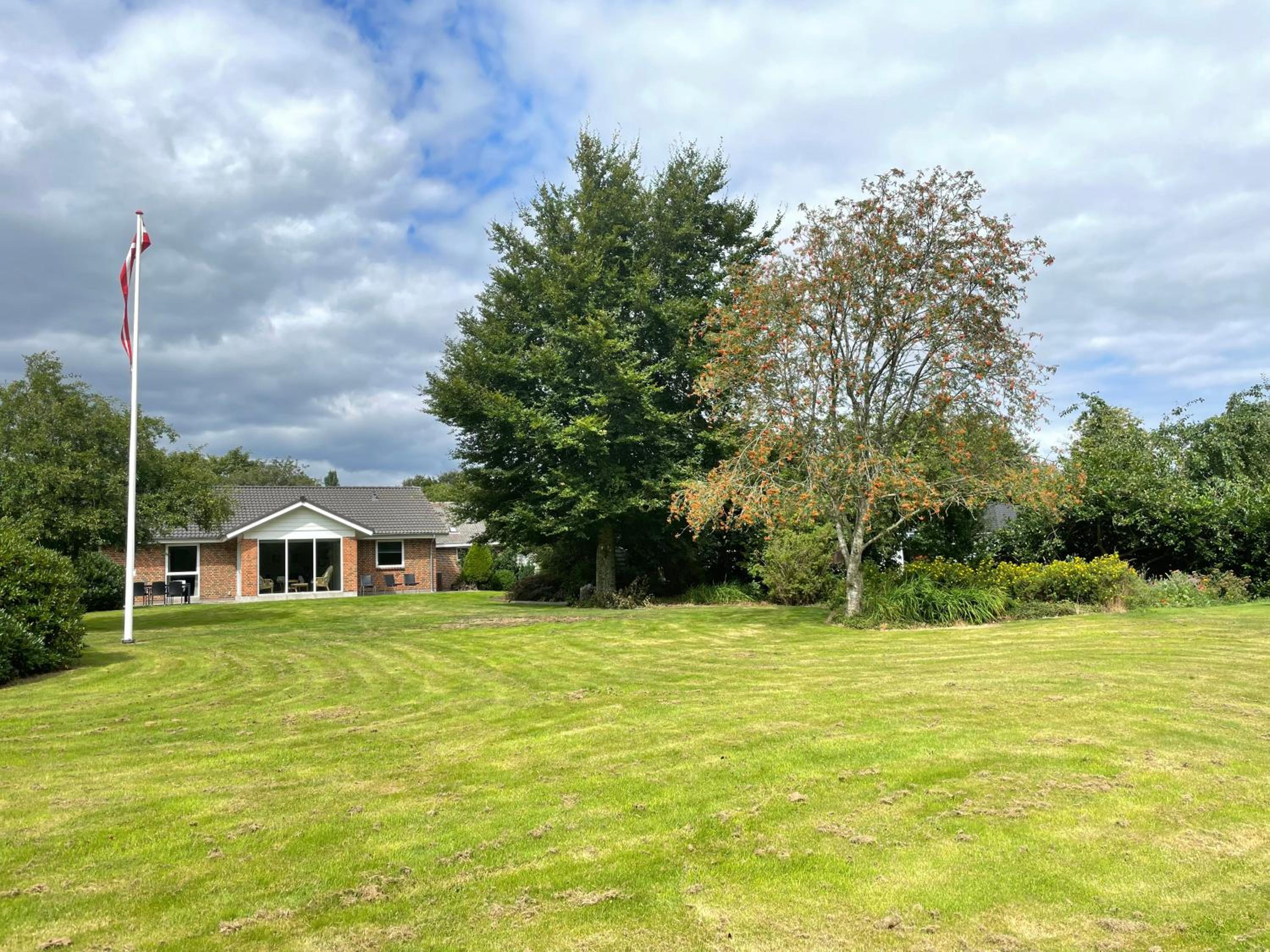 Gudená Riverview Villa