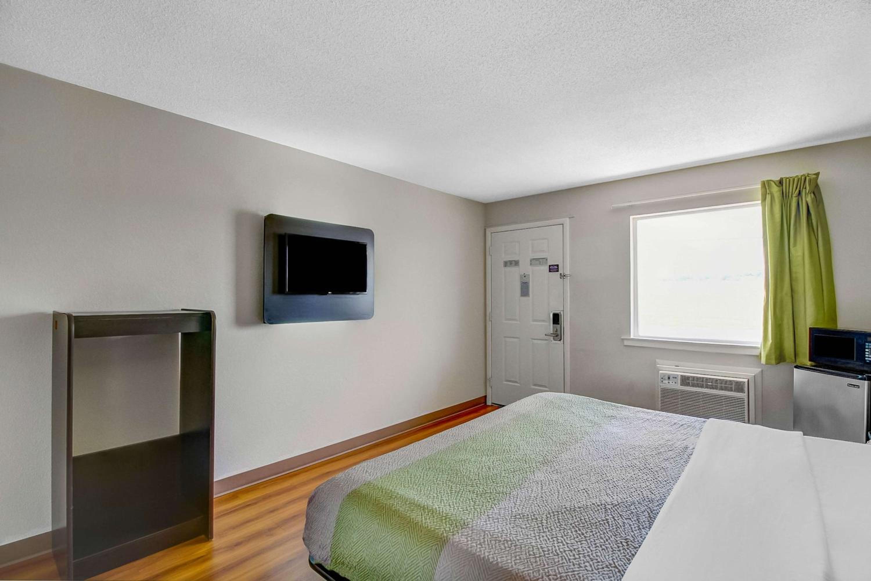 Motel 6-Charles Town, WV