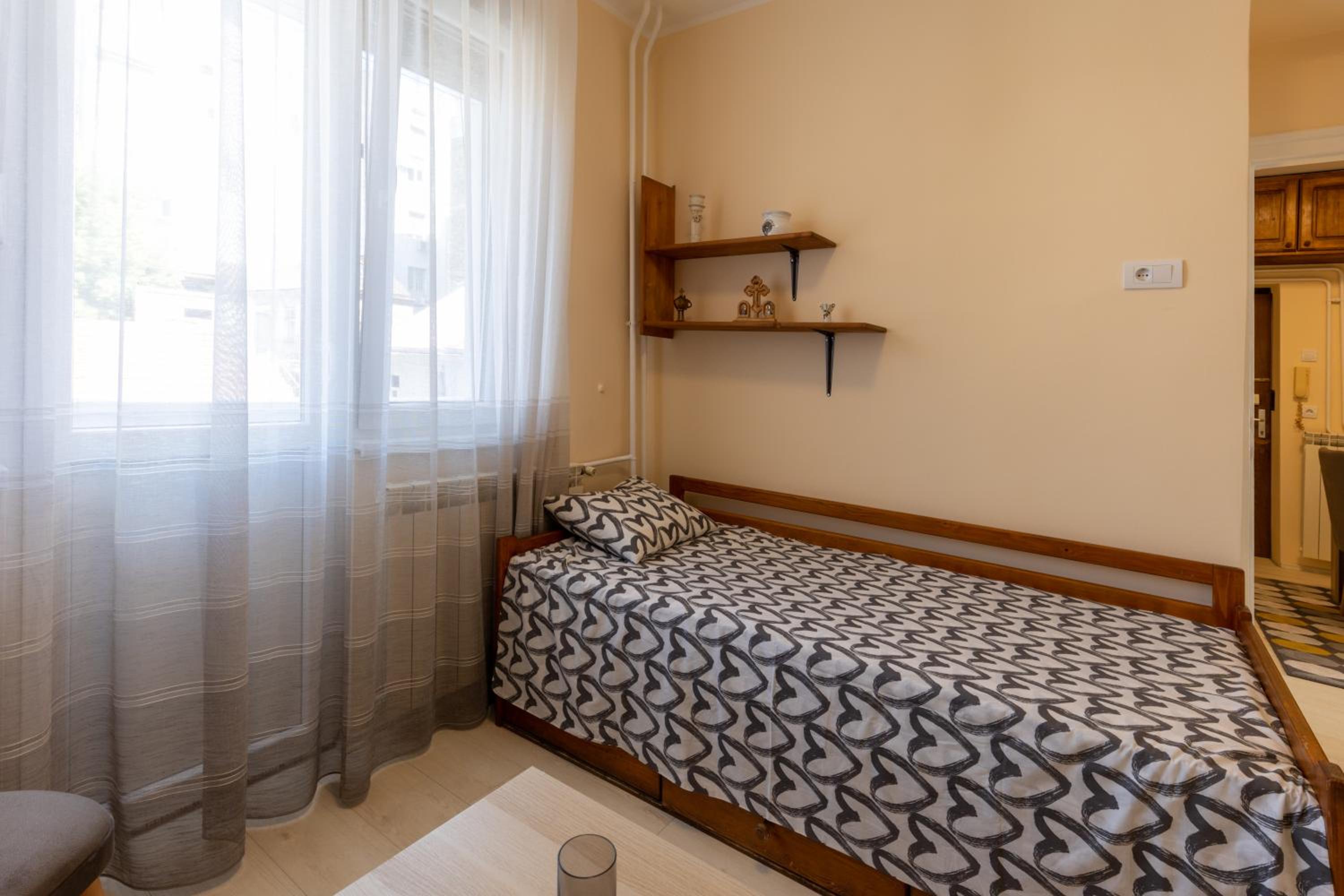 Belgrade Center Apartment Admiral view 5