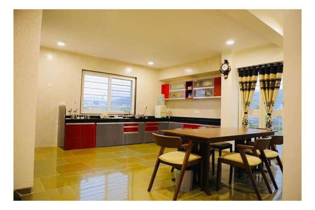 RedHomeX Stupendous 3BHK view 2
