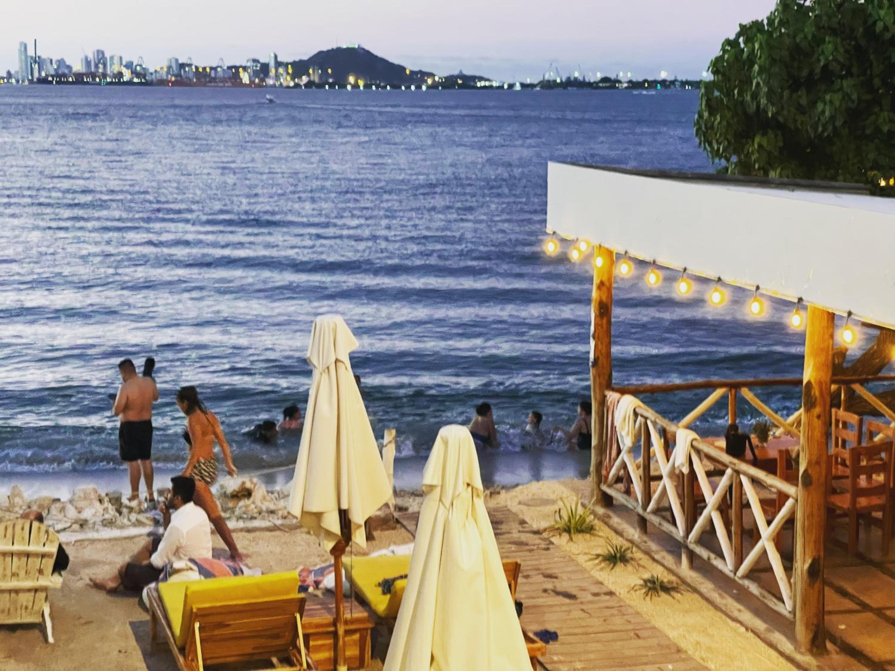 Mira Mira Beach