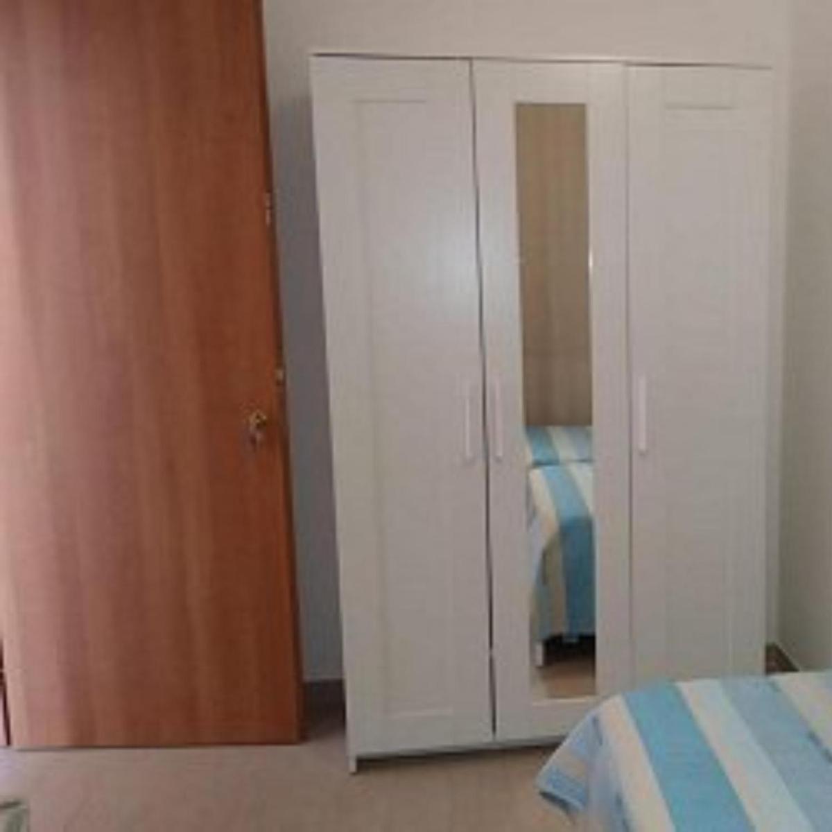 Twin room Merida view 3