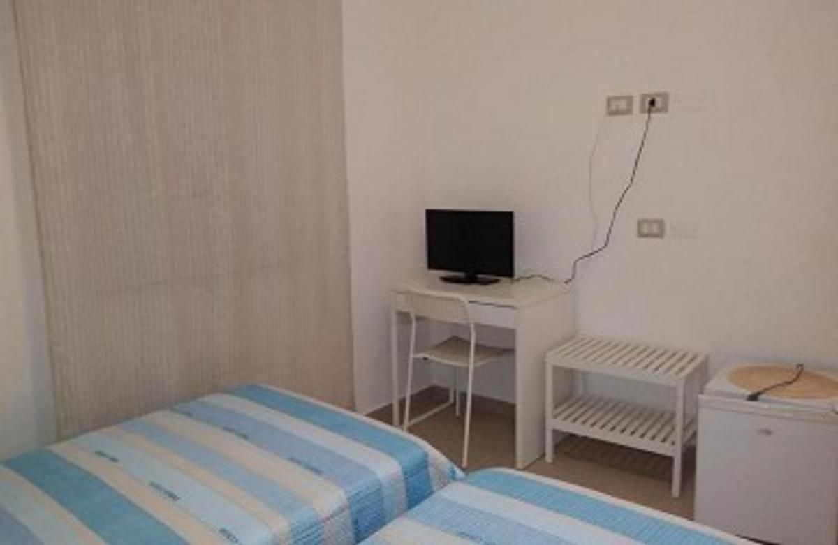 Twin room Merida view 4