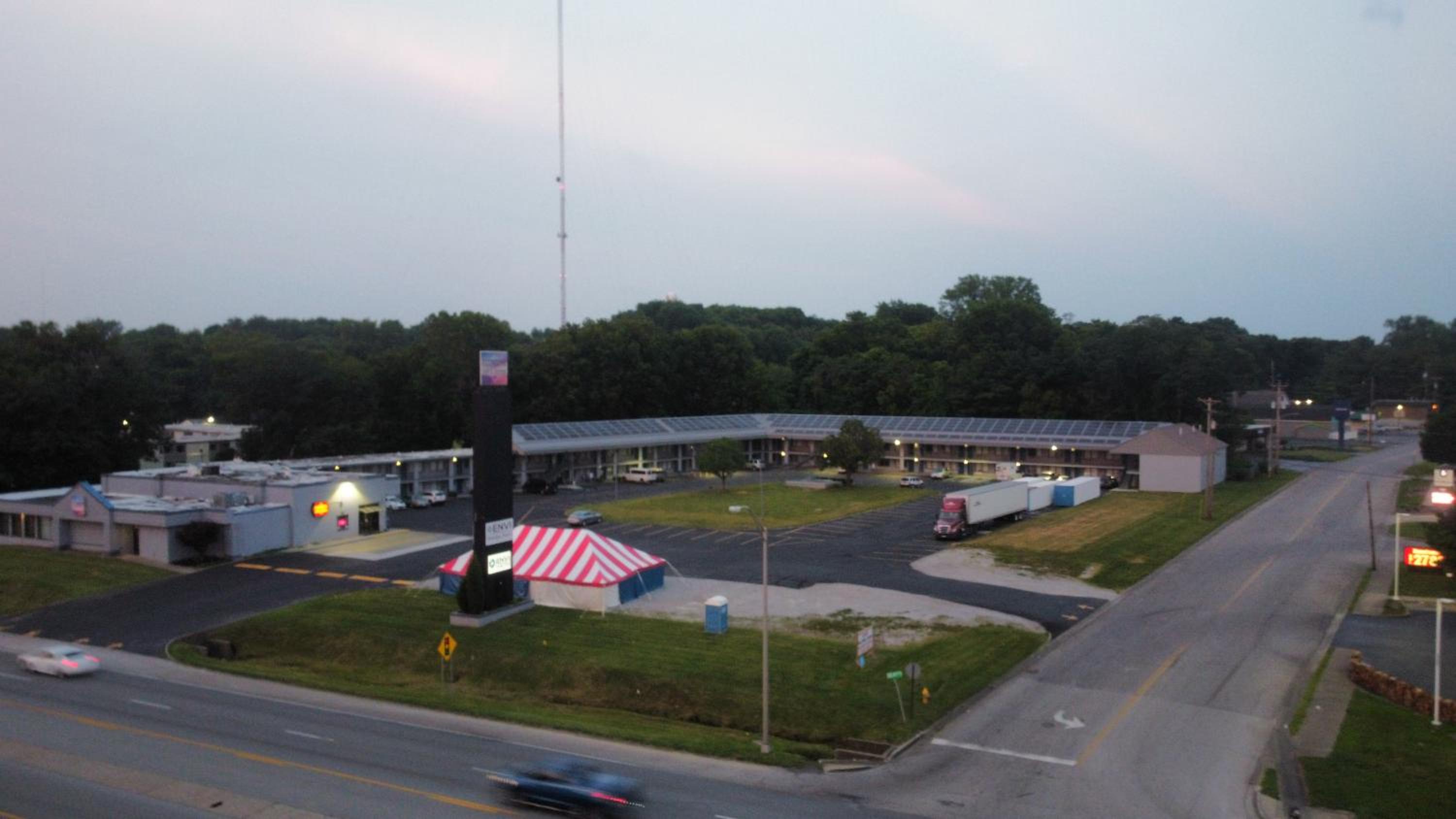 Envi Boutique Hotel Henderson-Evansville South view 5