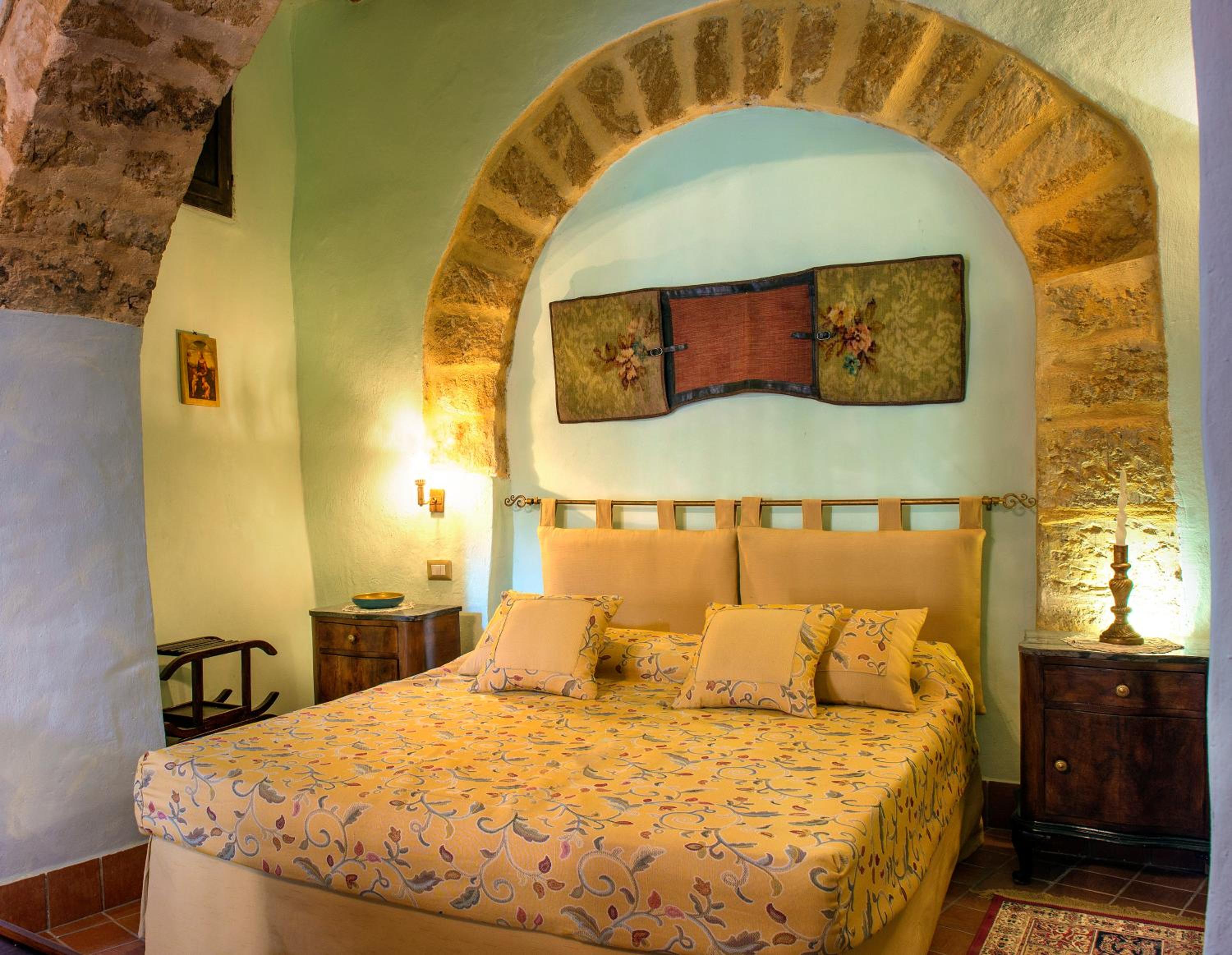 Roccamelia Historic Houses