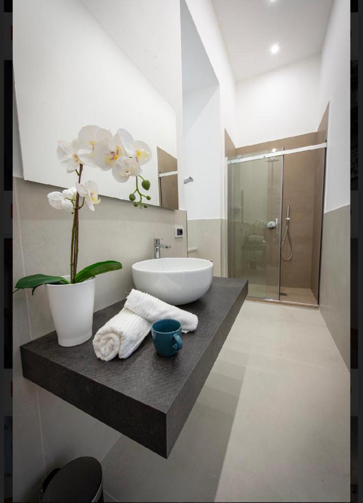 Downtown Napoli b&b - e si nun canto moro