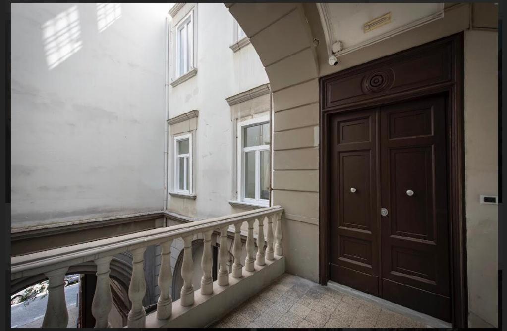Downtown Napoli b&b - e si nun canto moro
