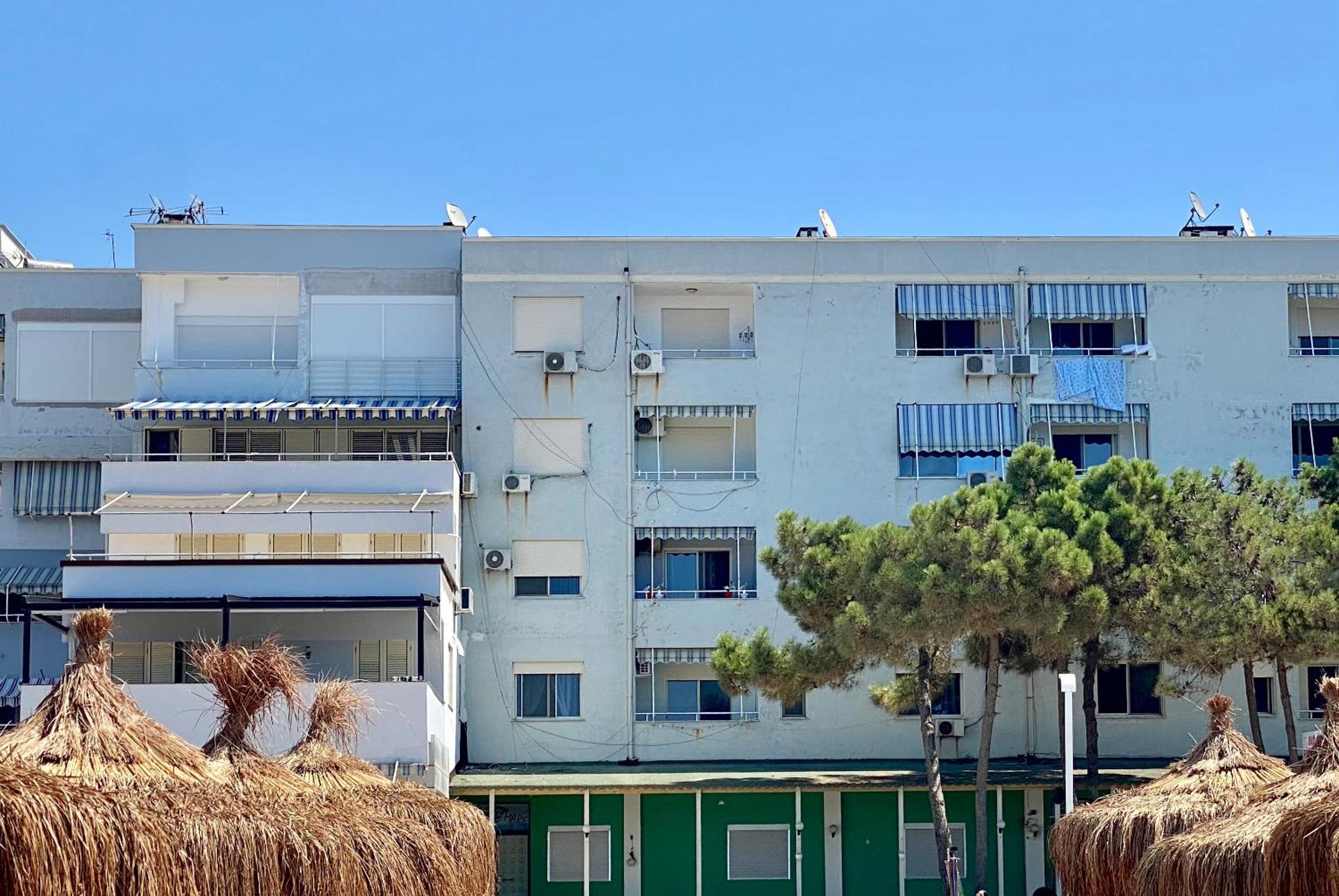 Sunset Sea View - Beachfront Balcony - AC - Wifi