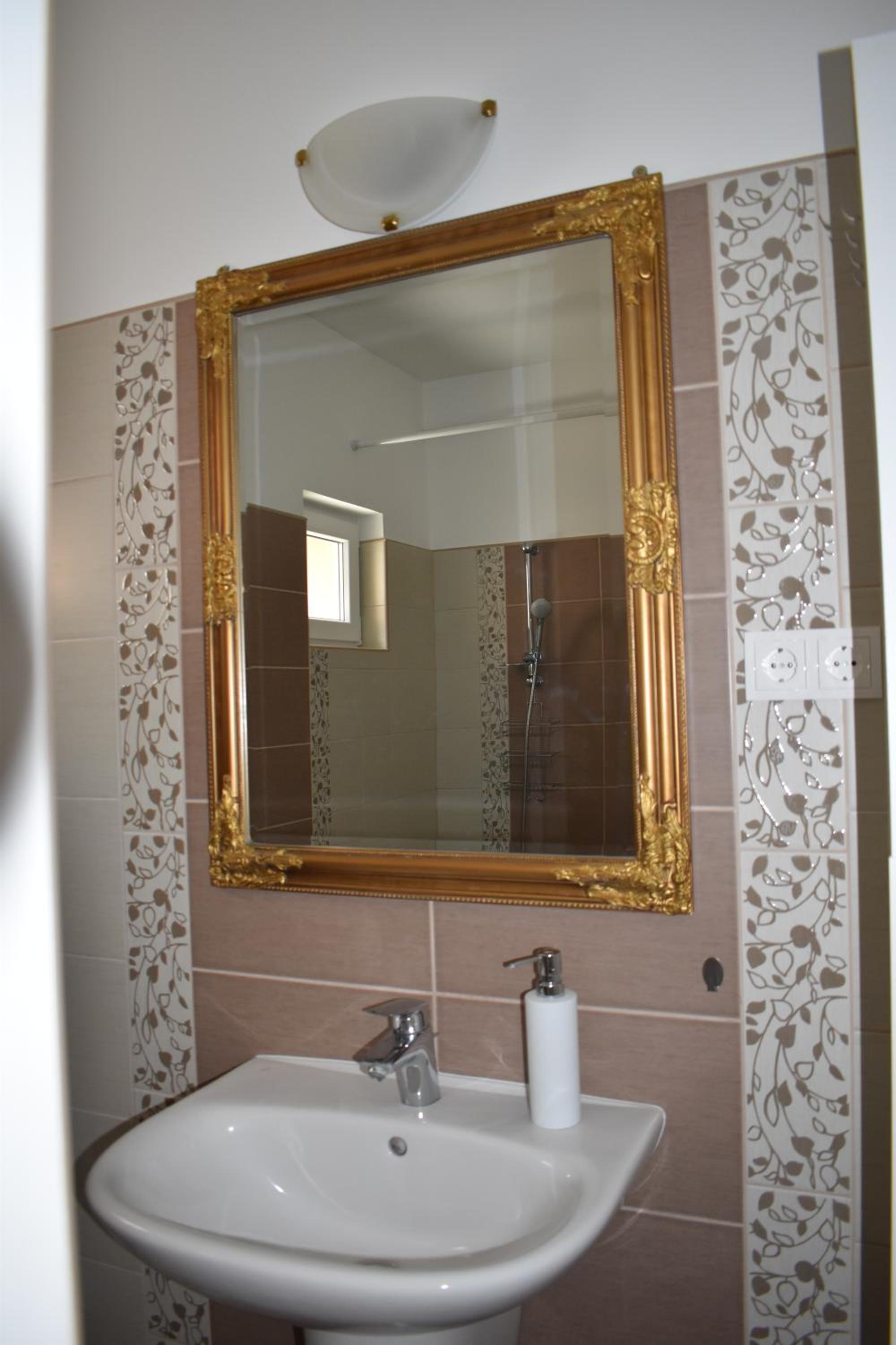 Lívia Apartman Hévíz view 4
