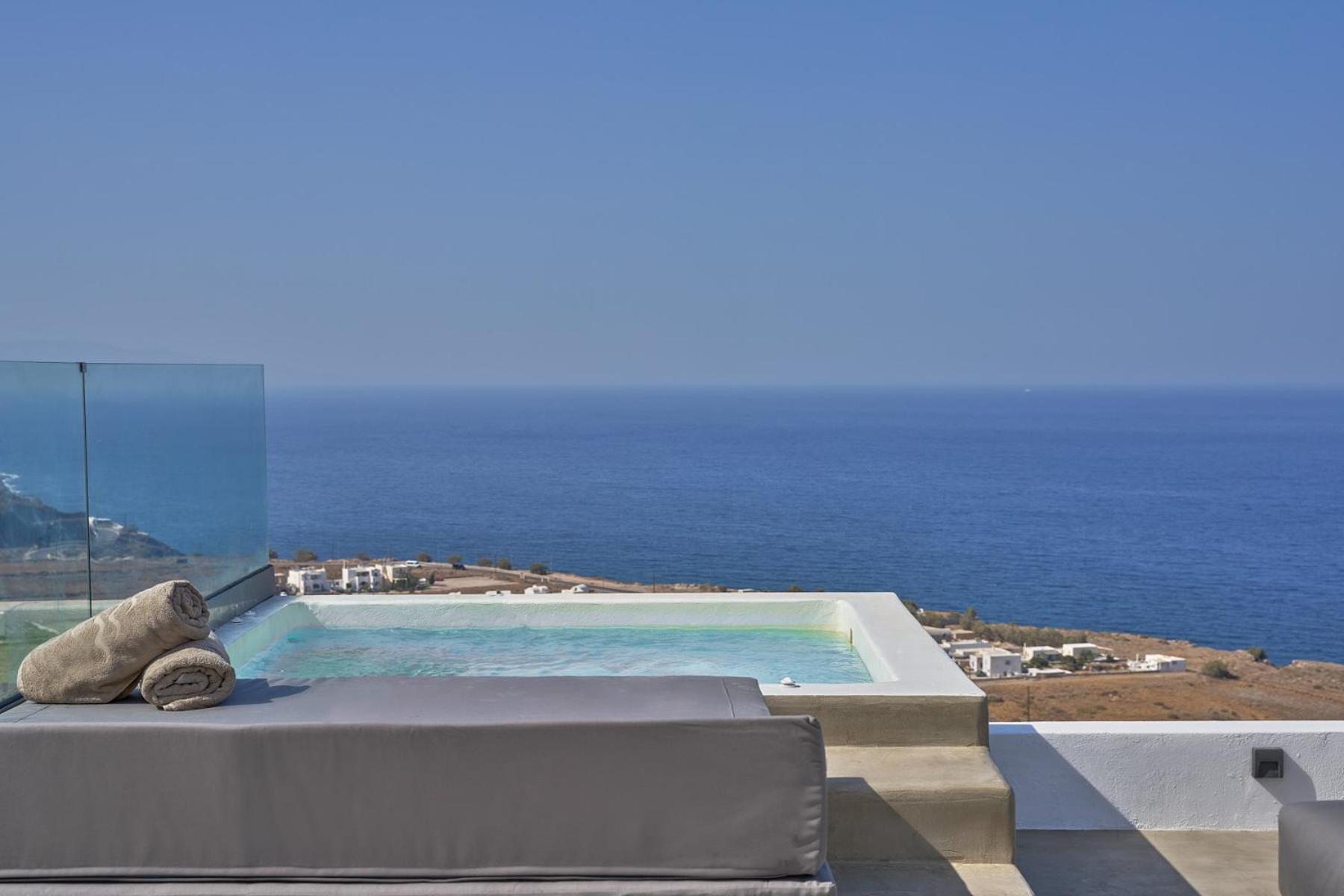 Topos Exclusive Santorini view 5