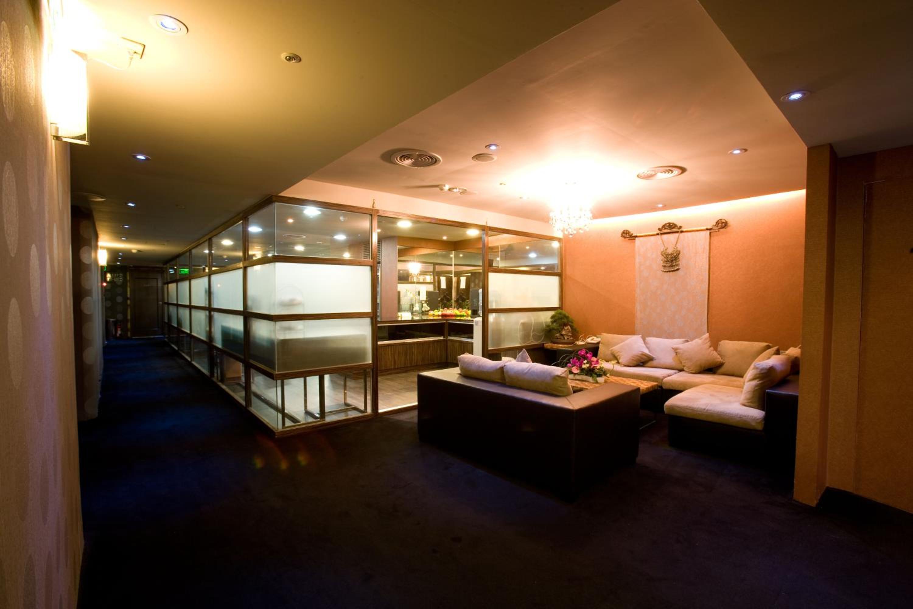 H.M.Hotel