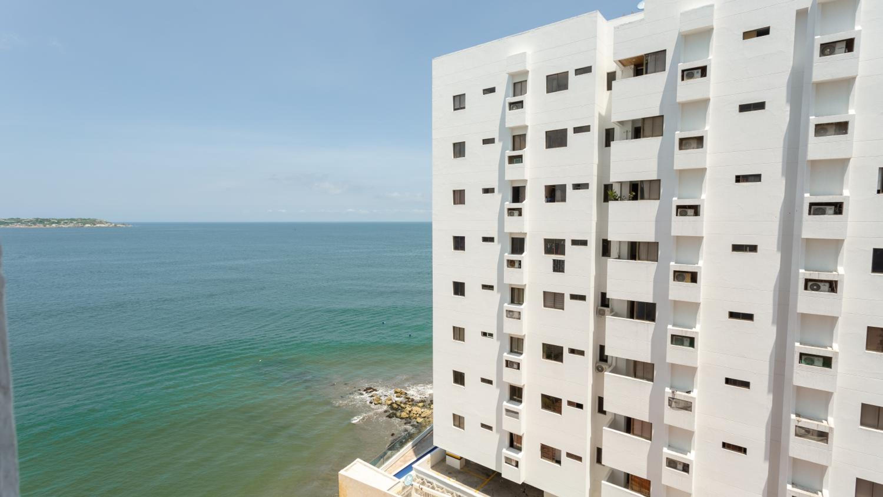 APARTESTUDIO MARINARE DE 1 HABITACION CON SALIDA DIRECTA A LA PLAYA m view 3