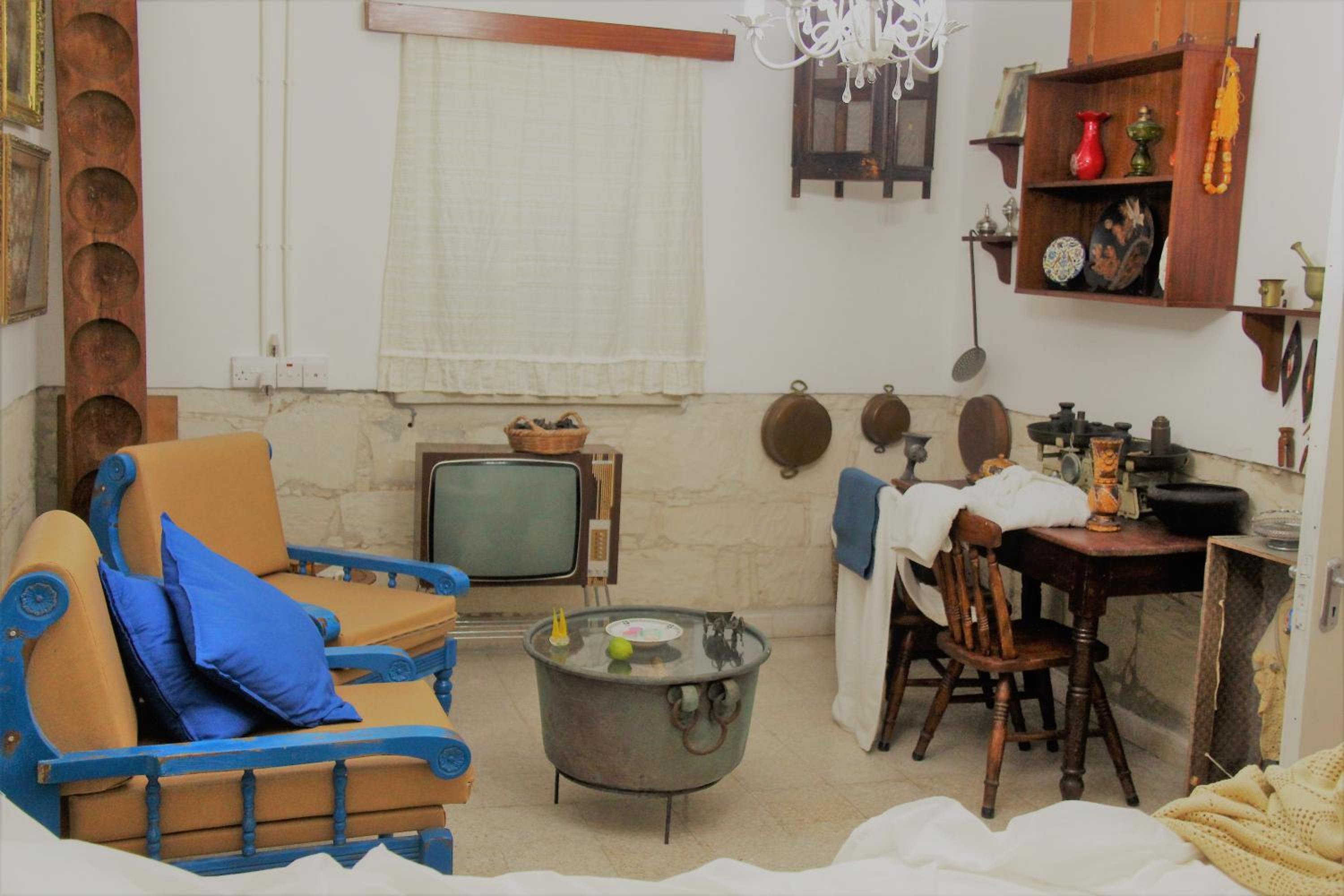 Tzionis Holidays Stonehouse