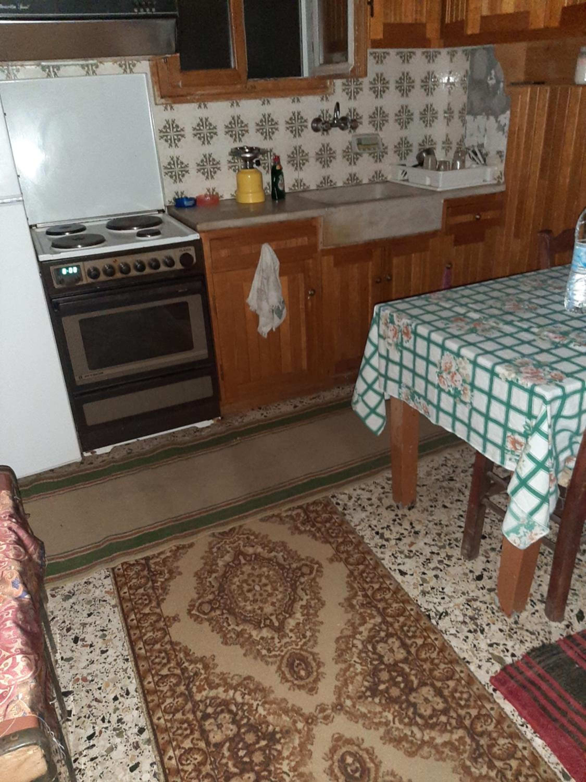 EFTHYMIOS Φθηνη και ησυχη διαμονη
