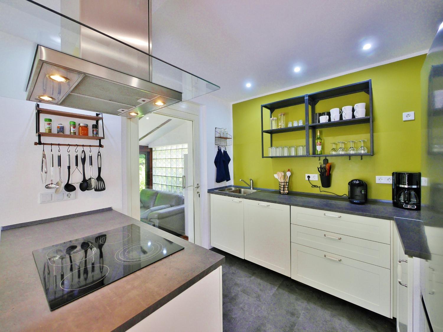Photo 11