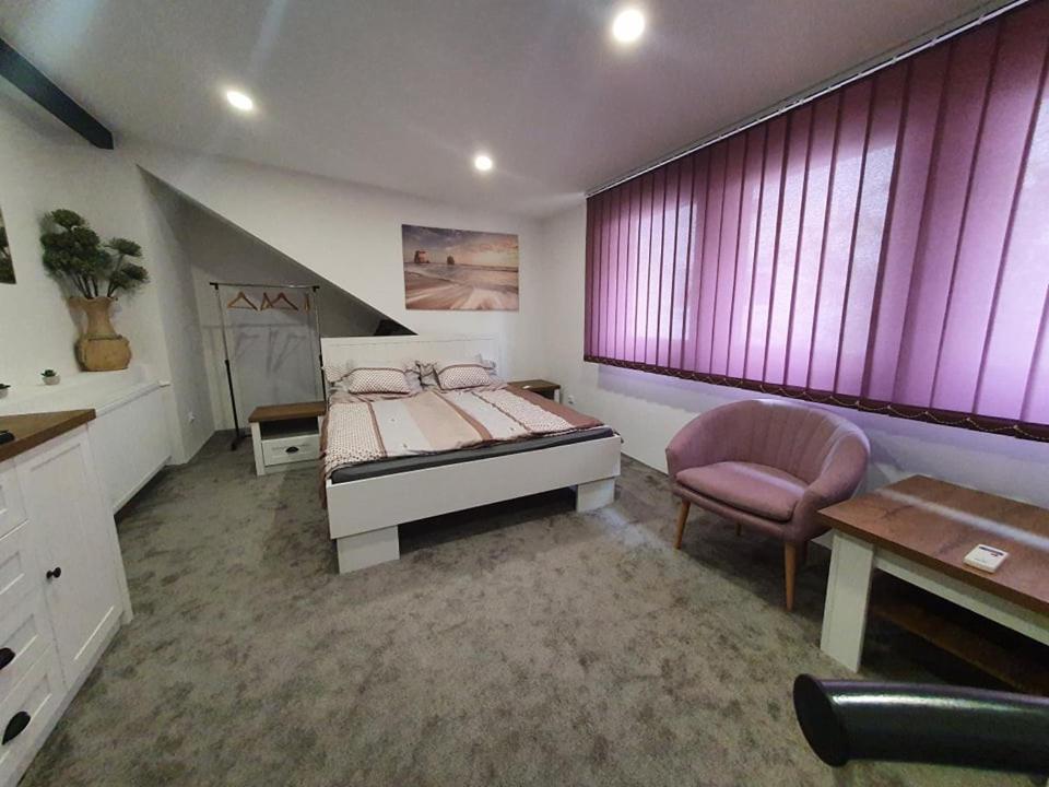 VILLA NEAPOLiS view 5