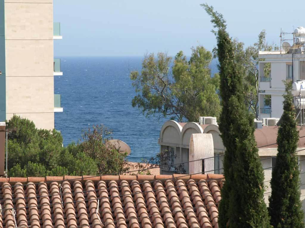 Patatas Villa view 3