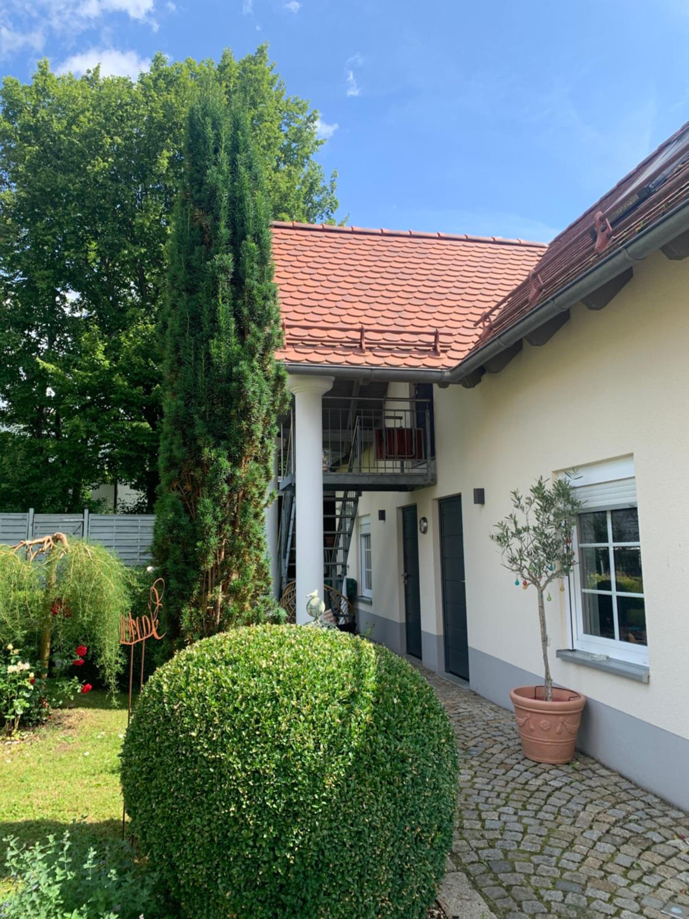 Bezaubernde Ferienwohnung mit Rosengarten