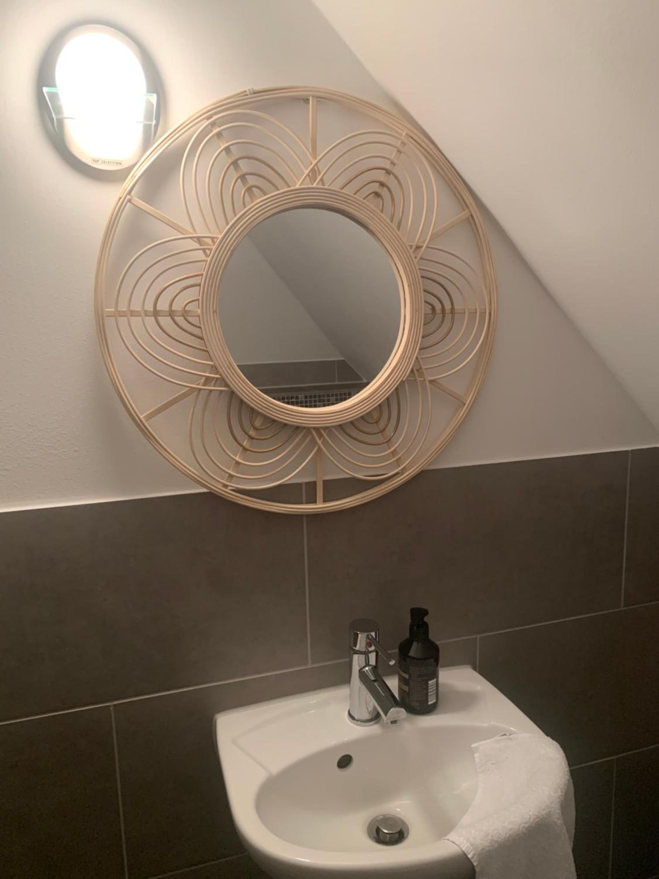 Bezaubernde Ferienwohnung mit Rosengarten