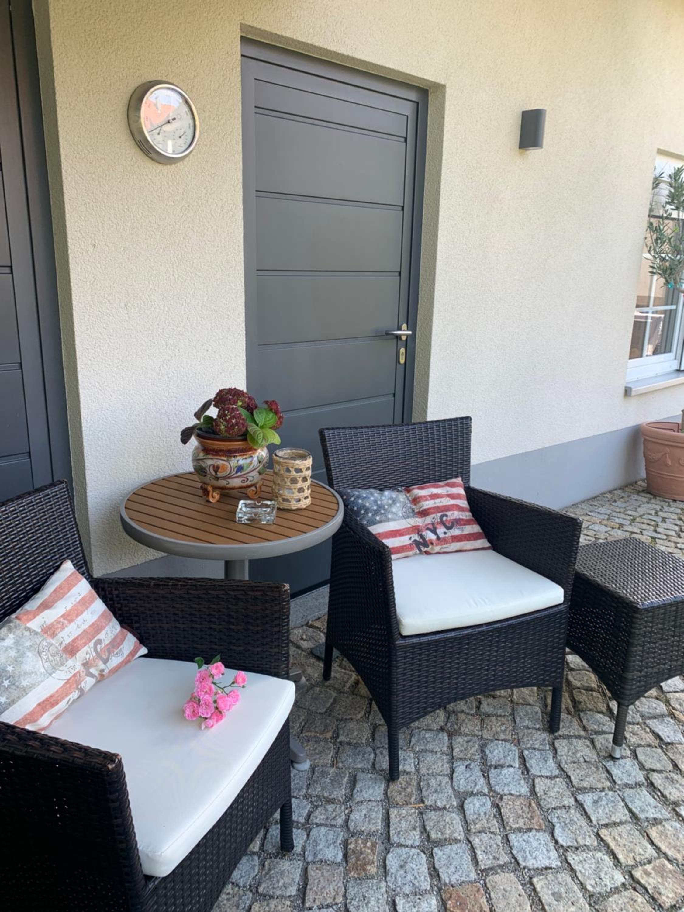 Bezaubernde Ferienwohnung mit Rosengarten