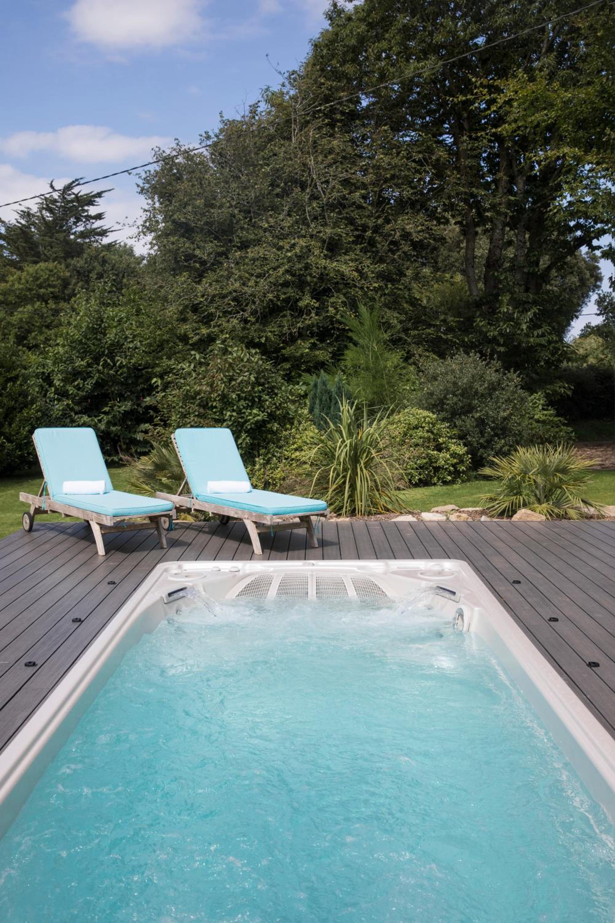 EDEN Locquirec - Piscine & Spa Chambre d hôtes view 3