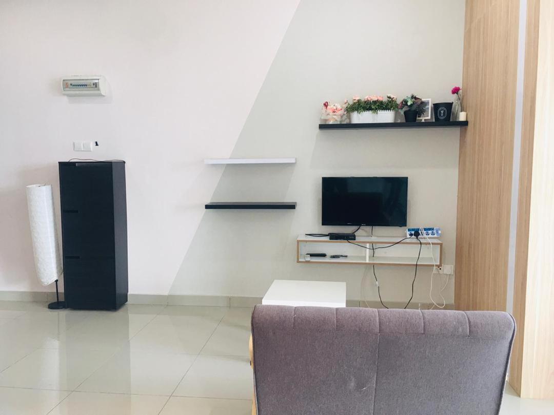 PALAZIO CONDO (MOUNT AUSTIN)
