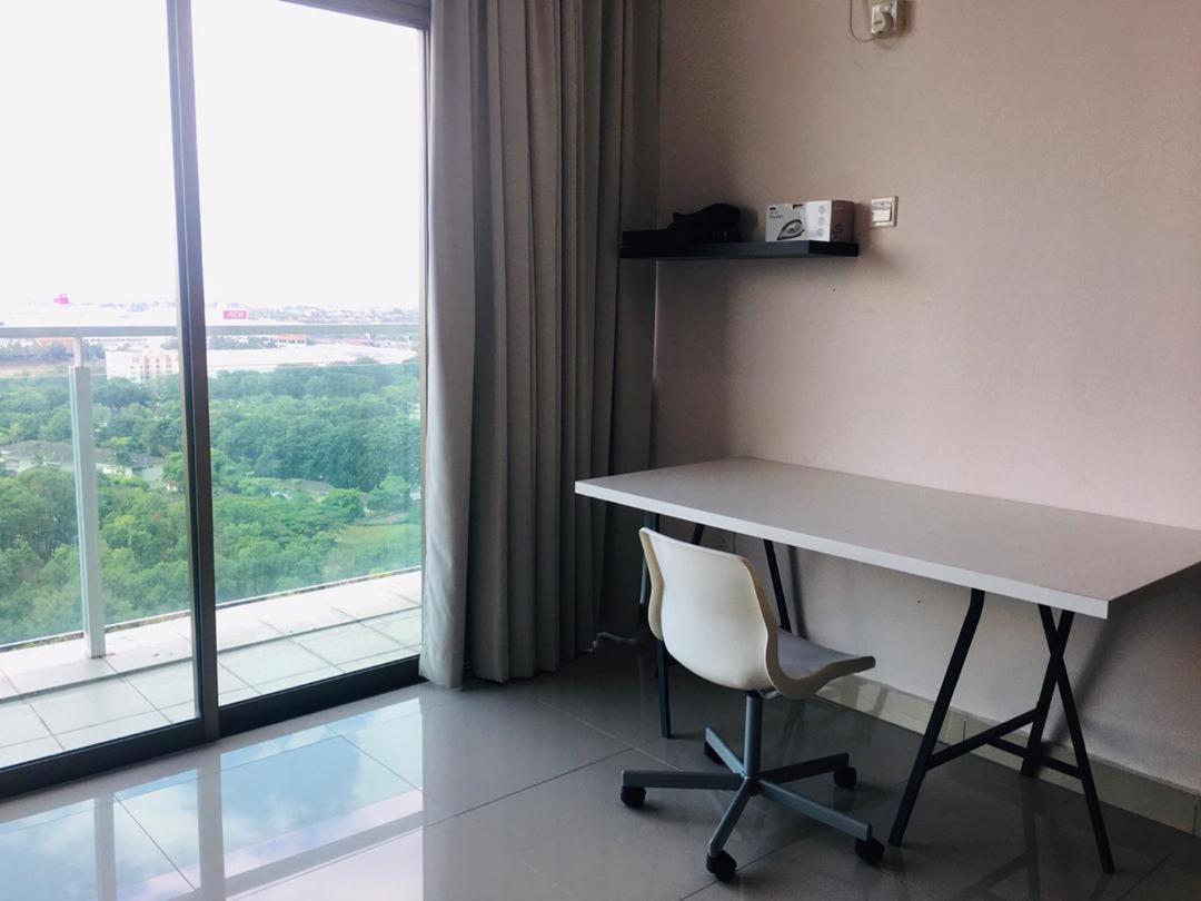 PALAZIO CONDO (MOUNT AUSTIN)