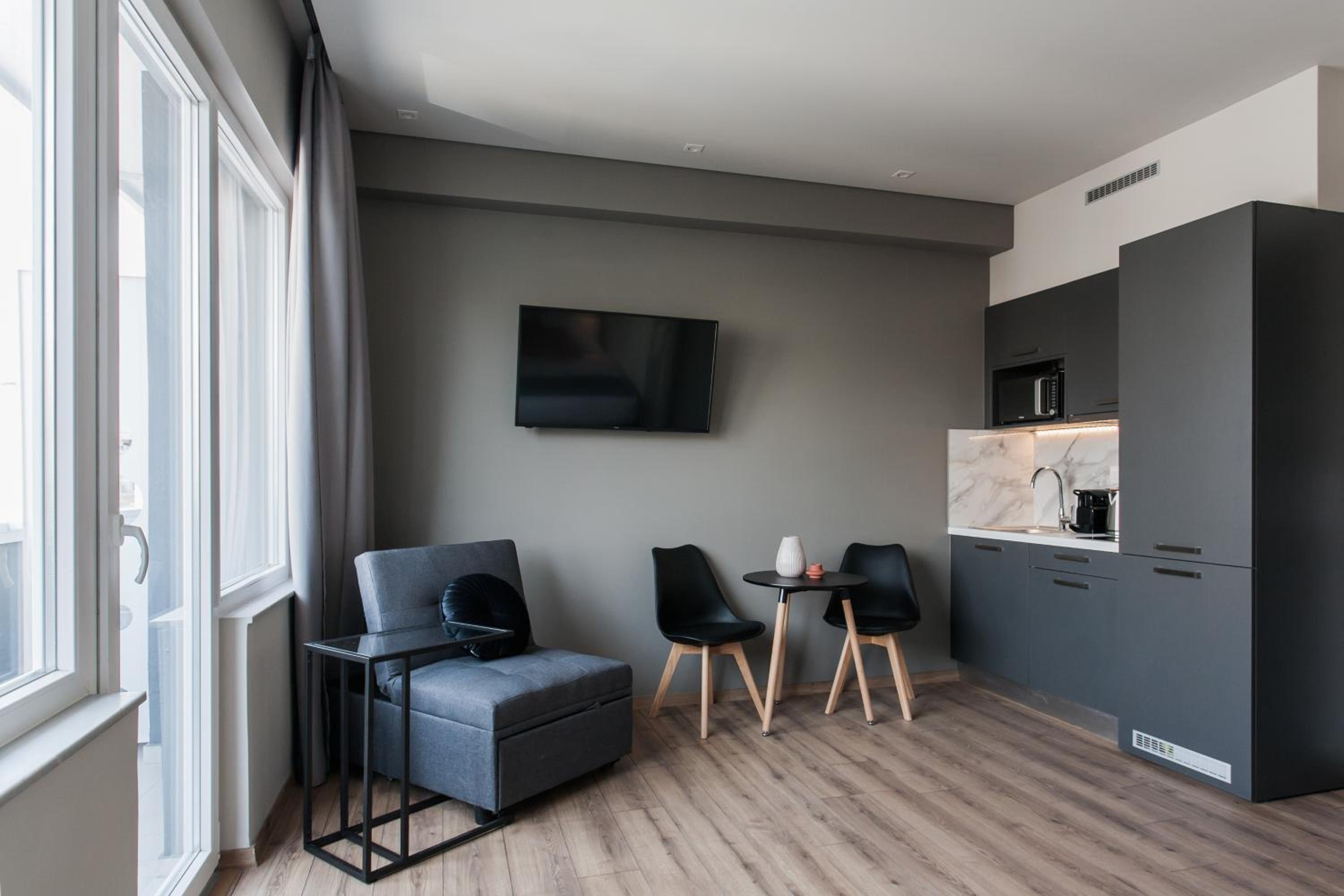 WYZ Athens Apartments by UPSTREET