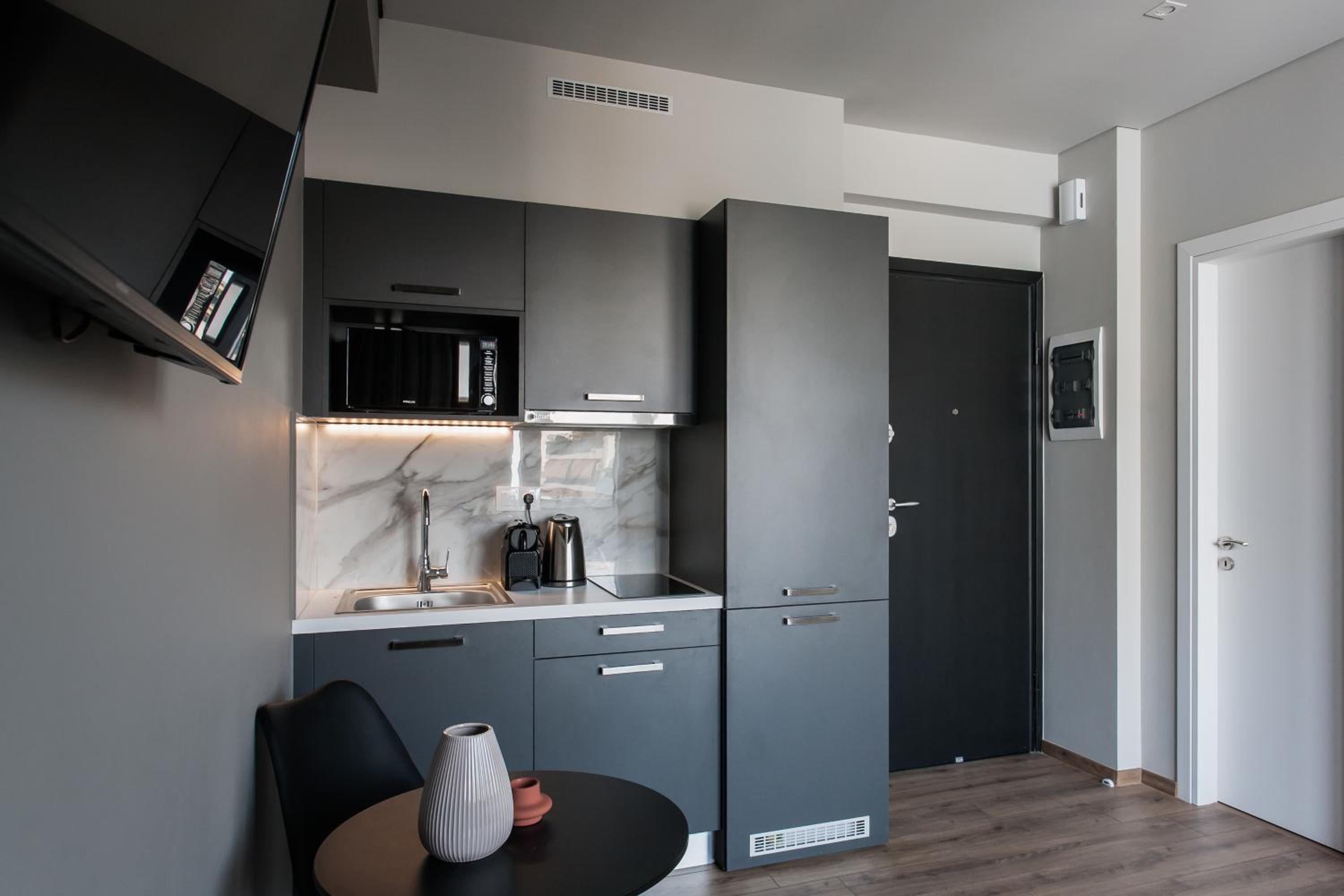WYZ Athens Apartments by UPSTREET