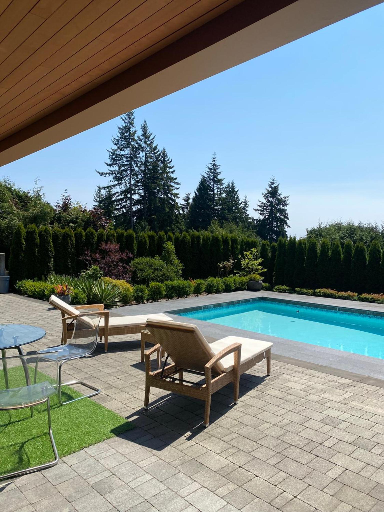 Luxury accomodation in West Vancouver