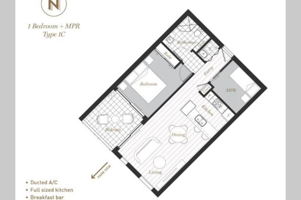 Luxe 2BR Executive Apartment Kingston Pool Parking WiFi BBQ Wine