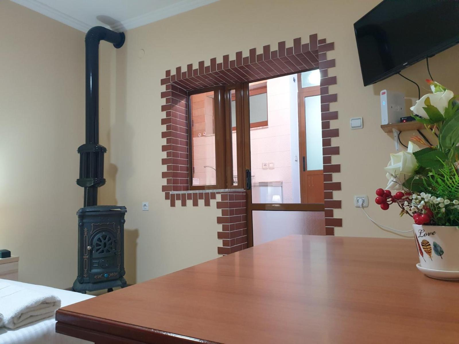 Jordhani's House