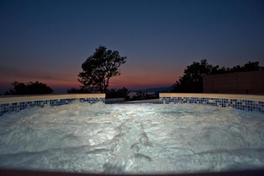 Luxury Villa Crystal Blue photo 3