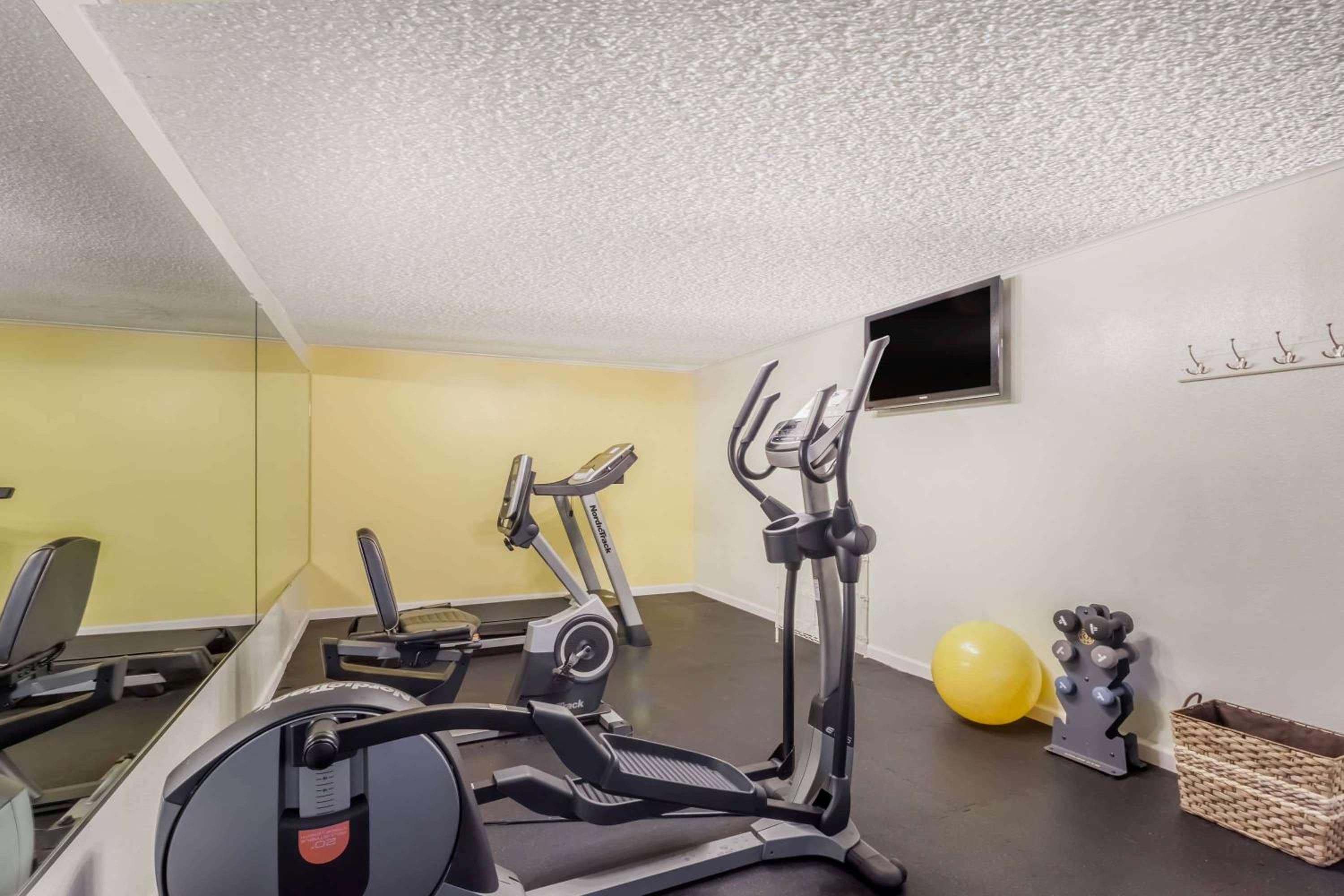 Dover Vacations - Days Inn by Wyndham Dover Downtown - Property Image 7