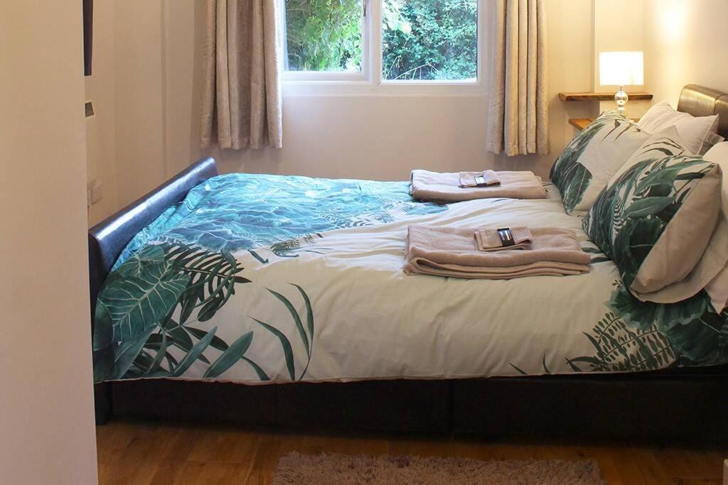 Peaceful & Central Self Contained 1 Bedroom House view 4
