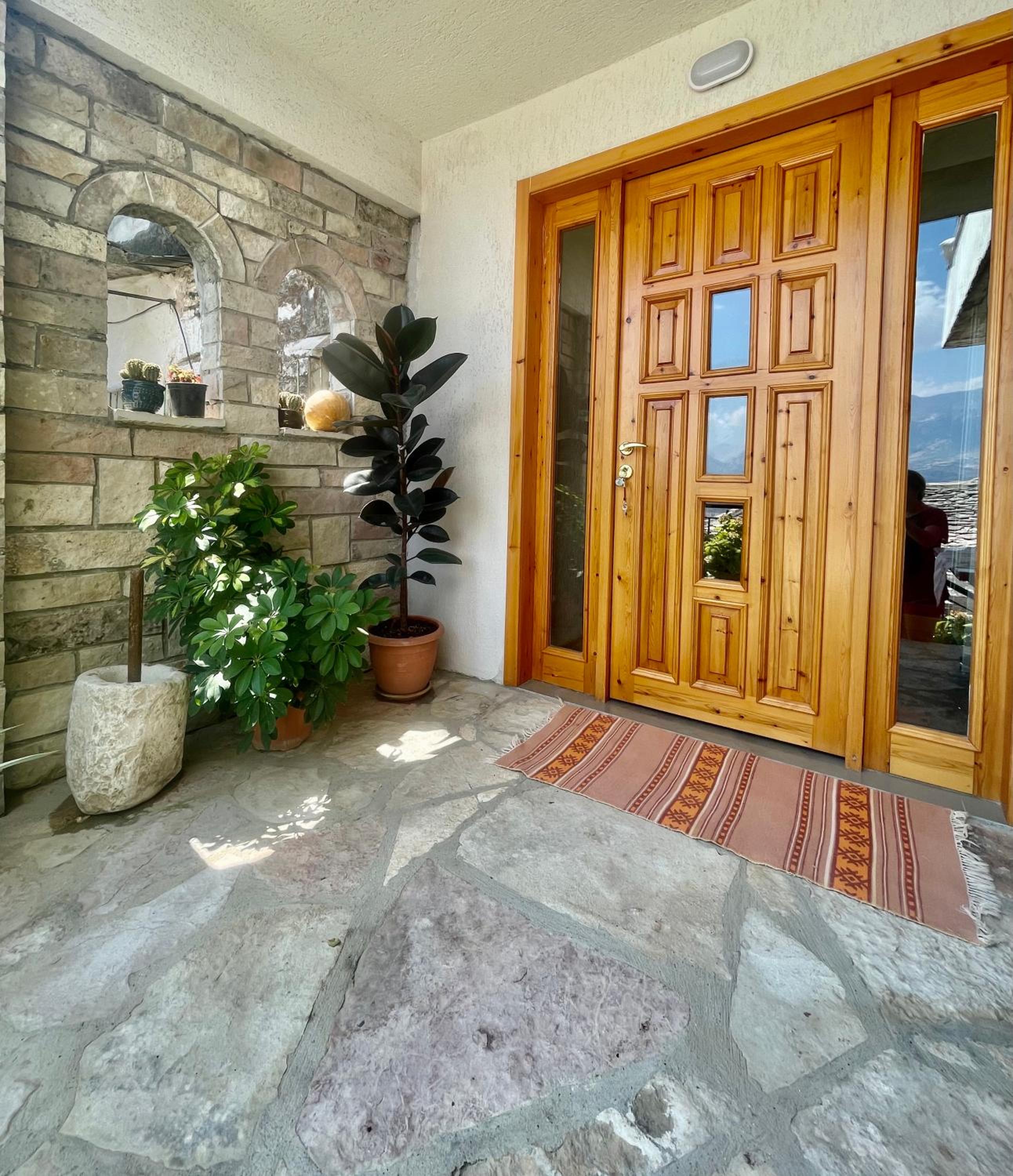 Kubeja Guest House