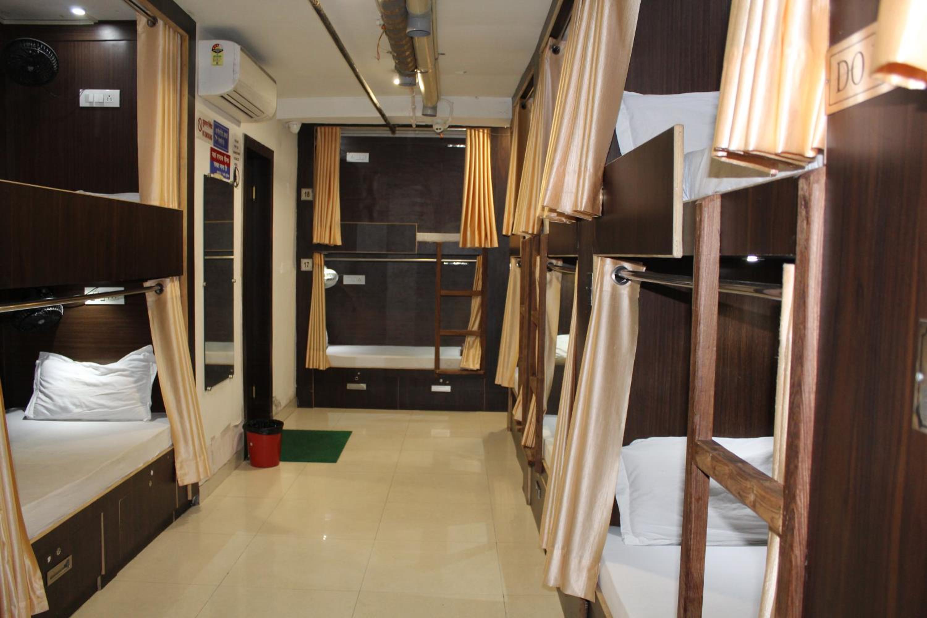 PARADISE AC DORMITORY view 5