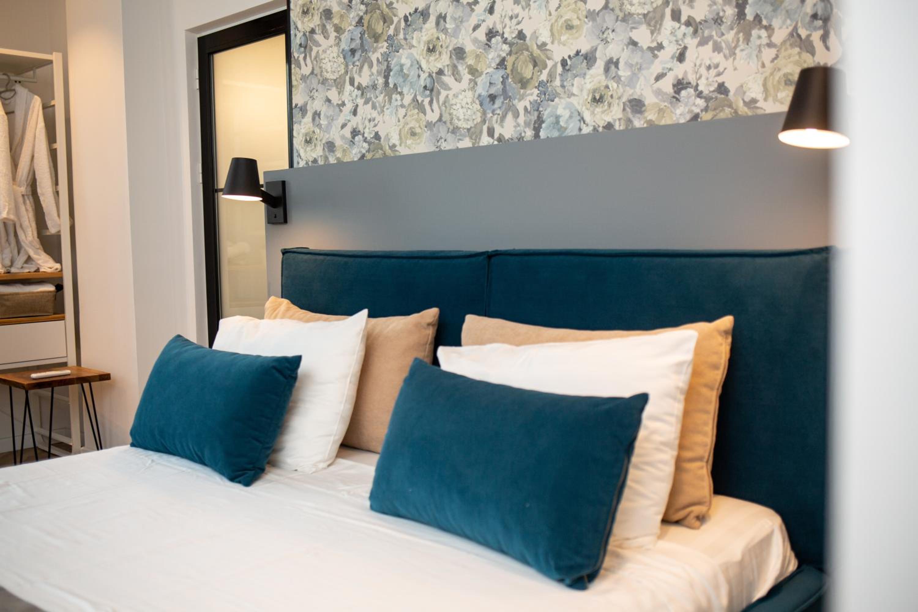 Metropole Apartments Royal Residence view 5