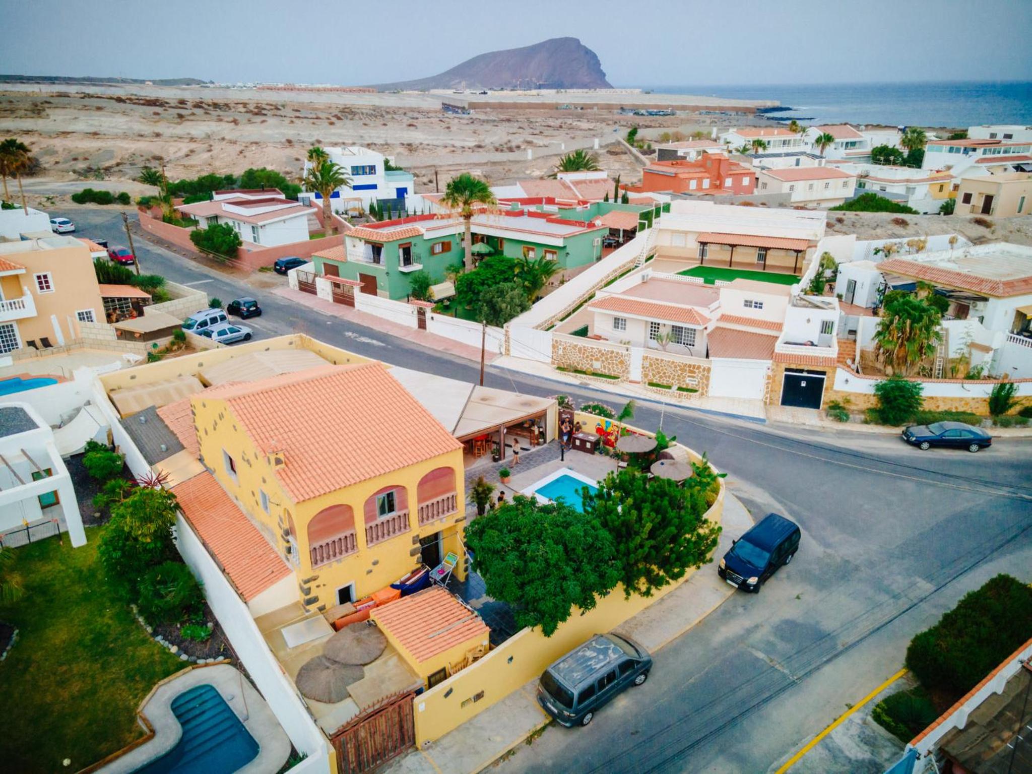 Los Amigos Nest Hostel
