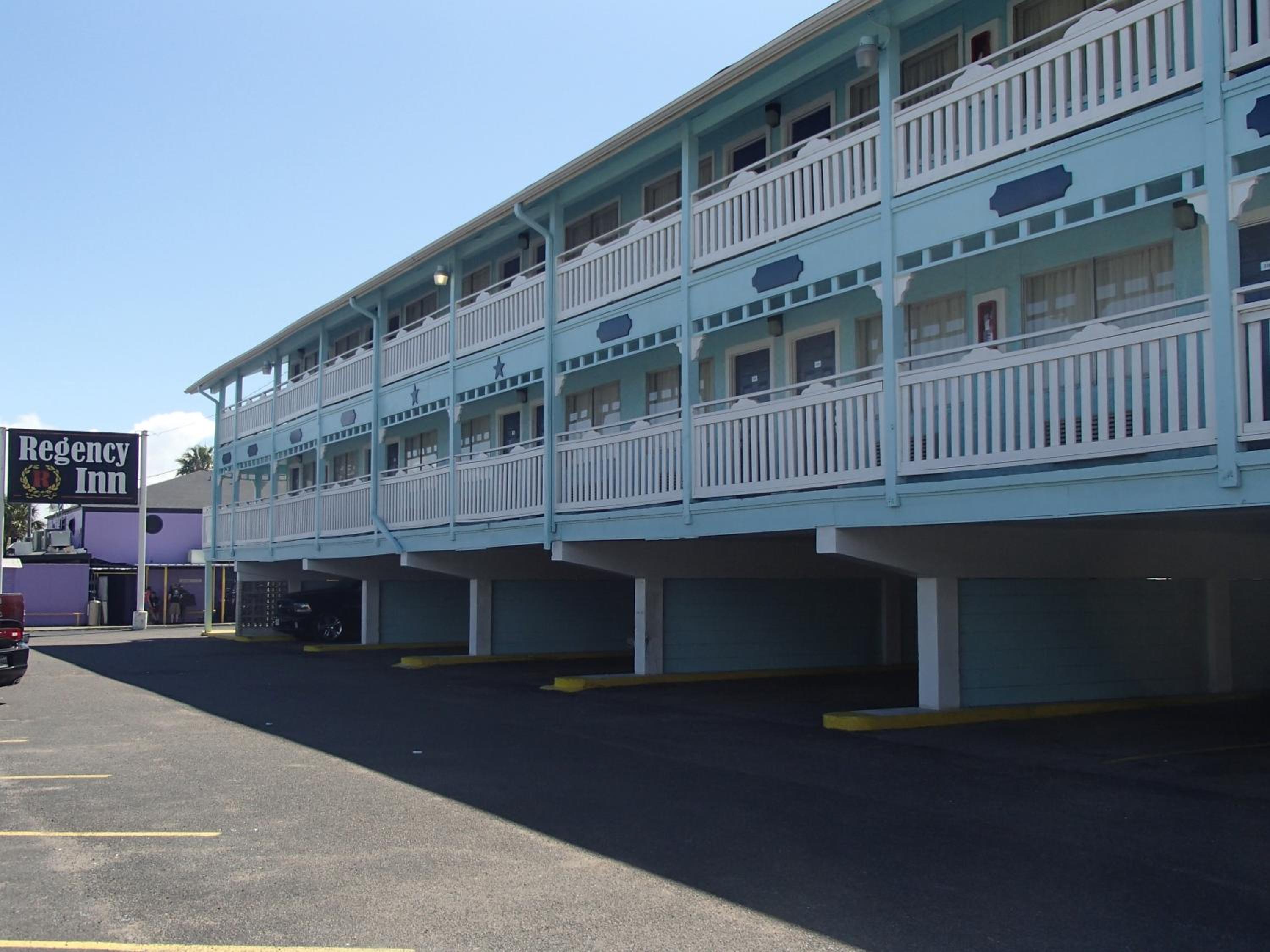 Regency Inn Motel by the Beach view 3