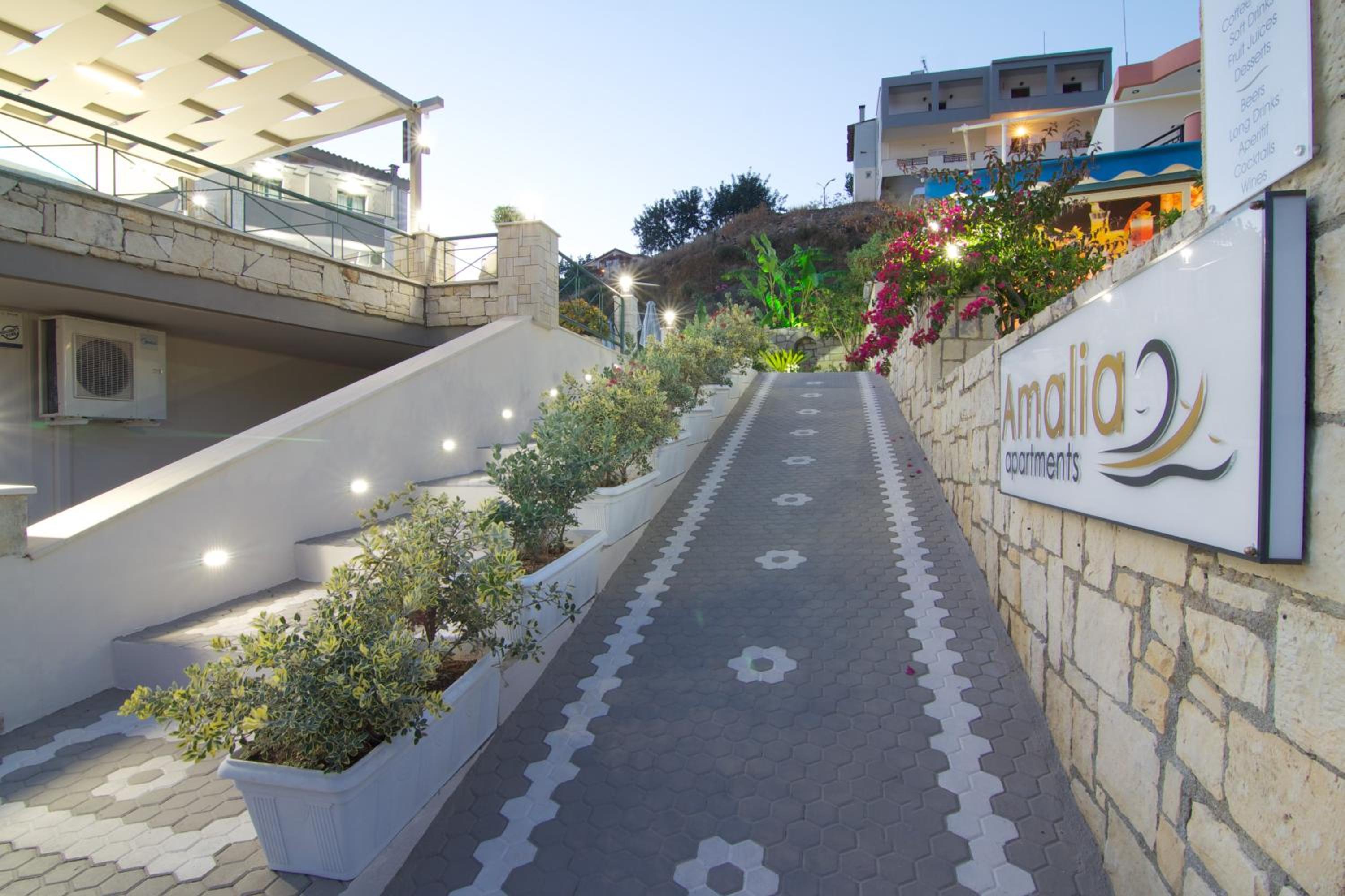 Hotel Amalia Apartments - Image 1