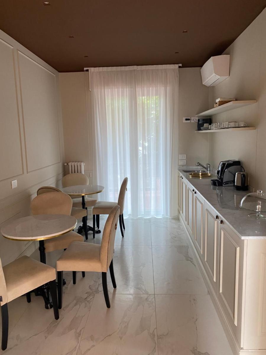 Apartment Rooms Luxury SIANO Joseph view 2