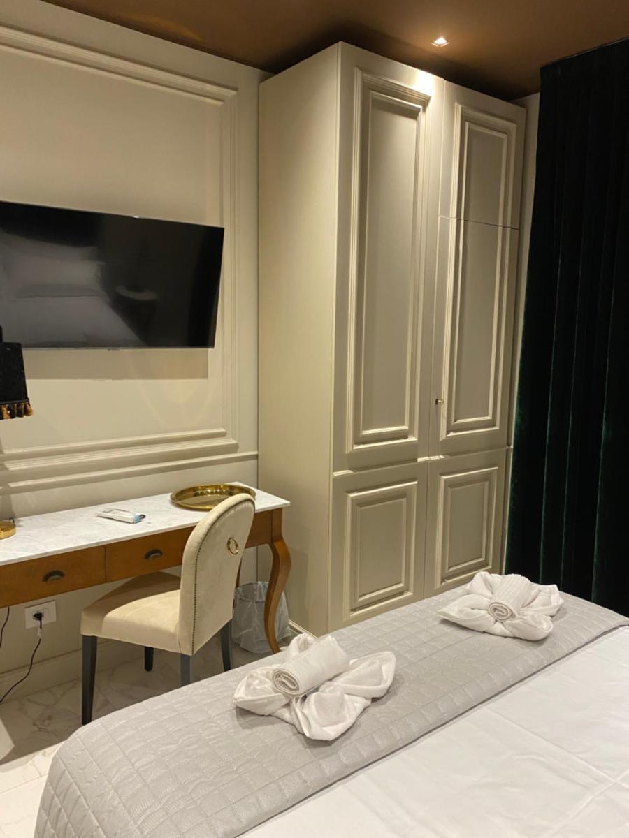 Apartment Rooms Luxury SIANO Joseph view 4