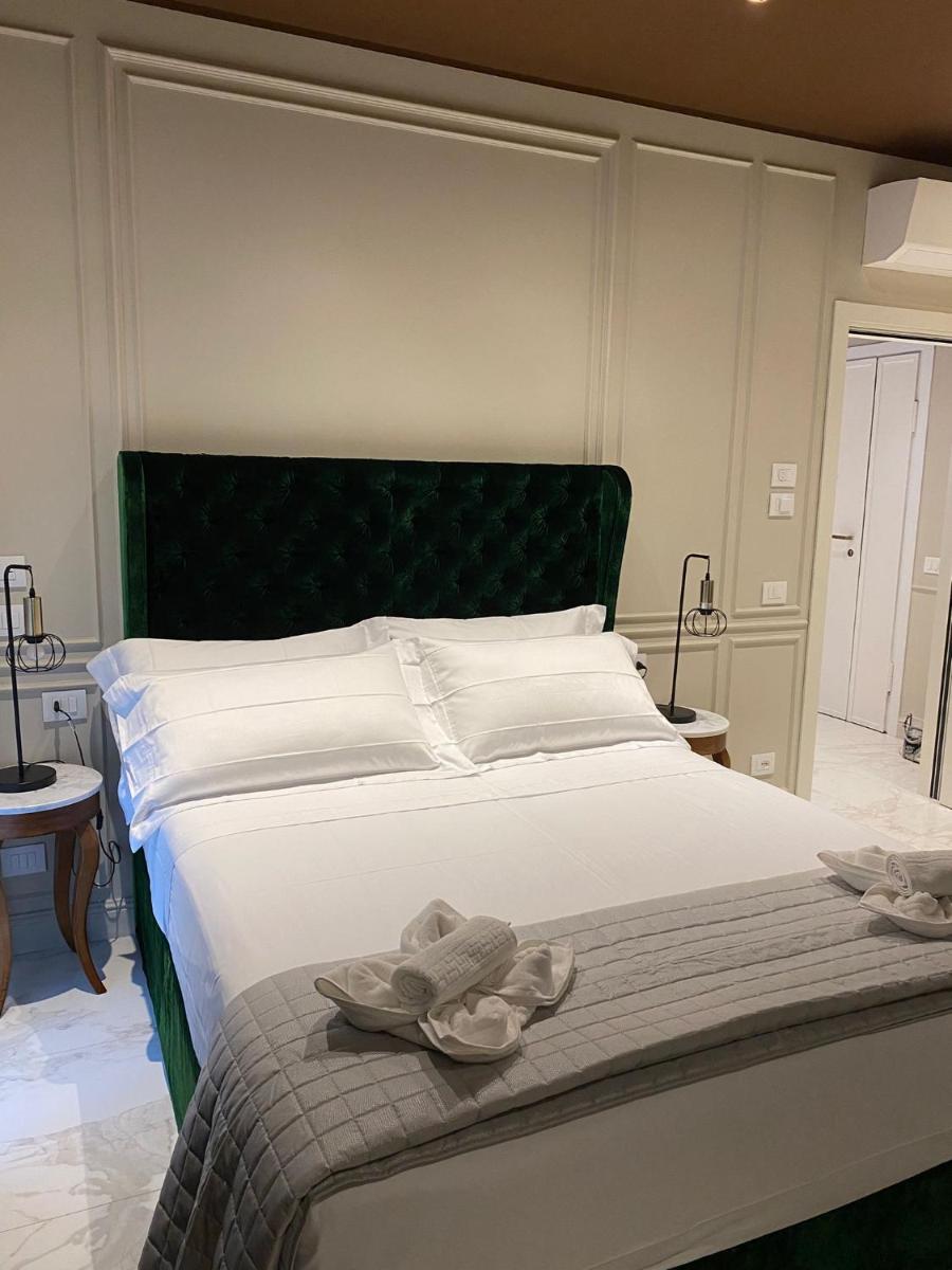 Apartment Rooms Luxury SIANO Joseph view 5