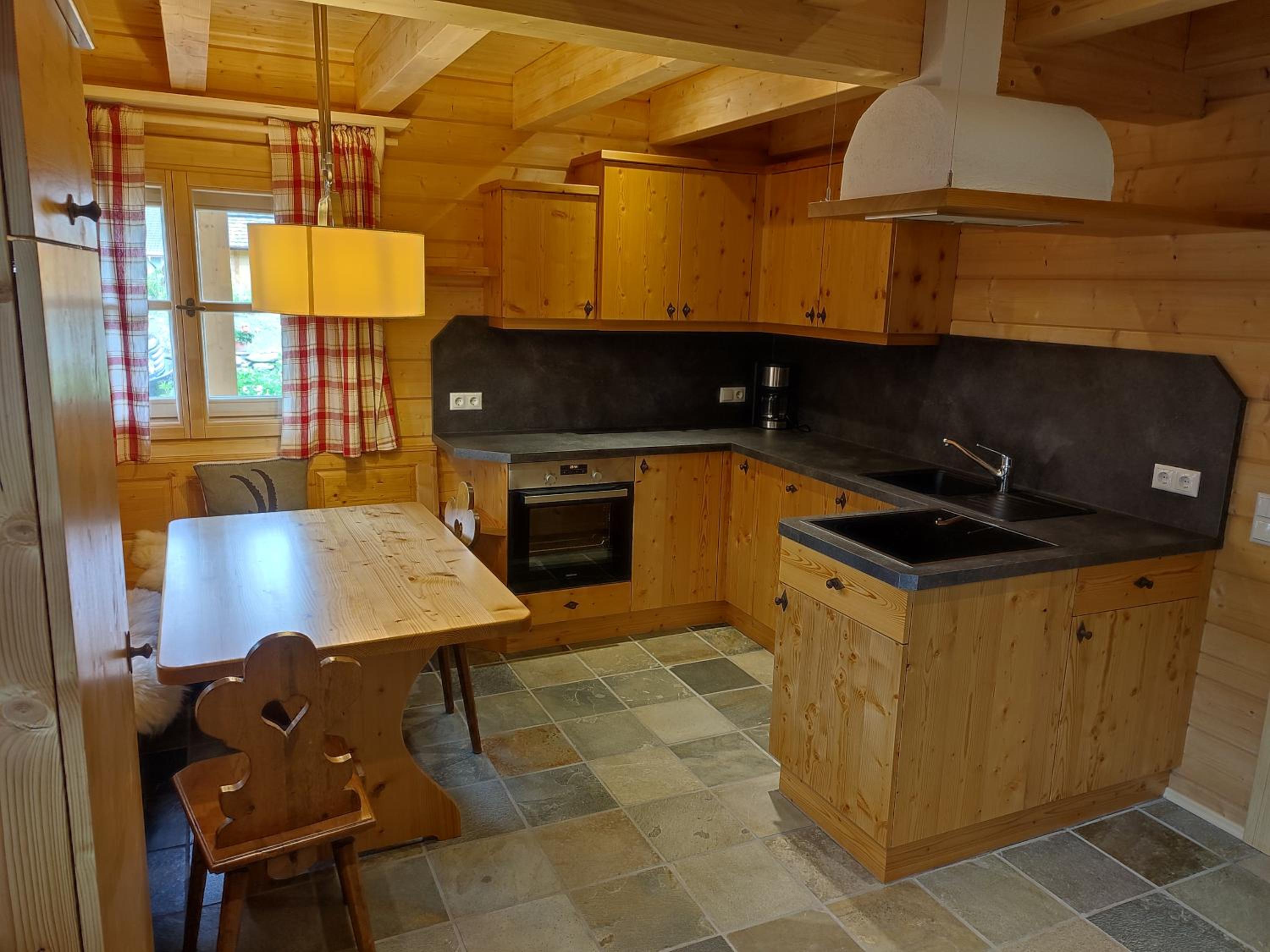 Schlosswirt Chalets & Apartments