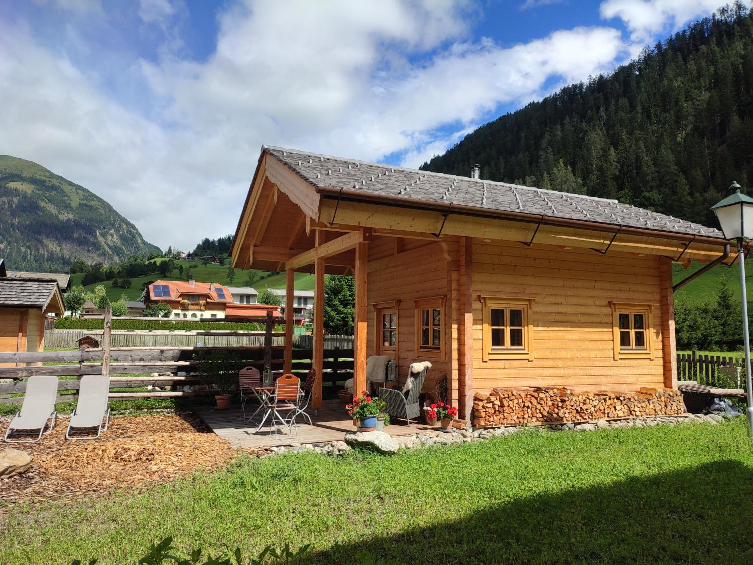 Schlosswirt Chalets & Apartments