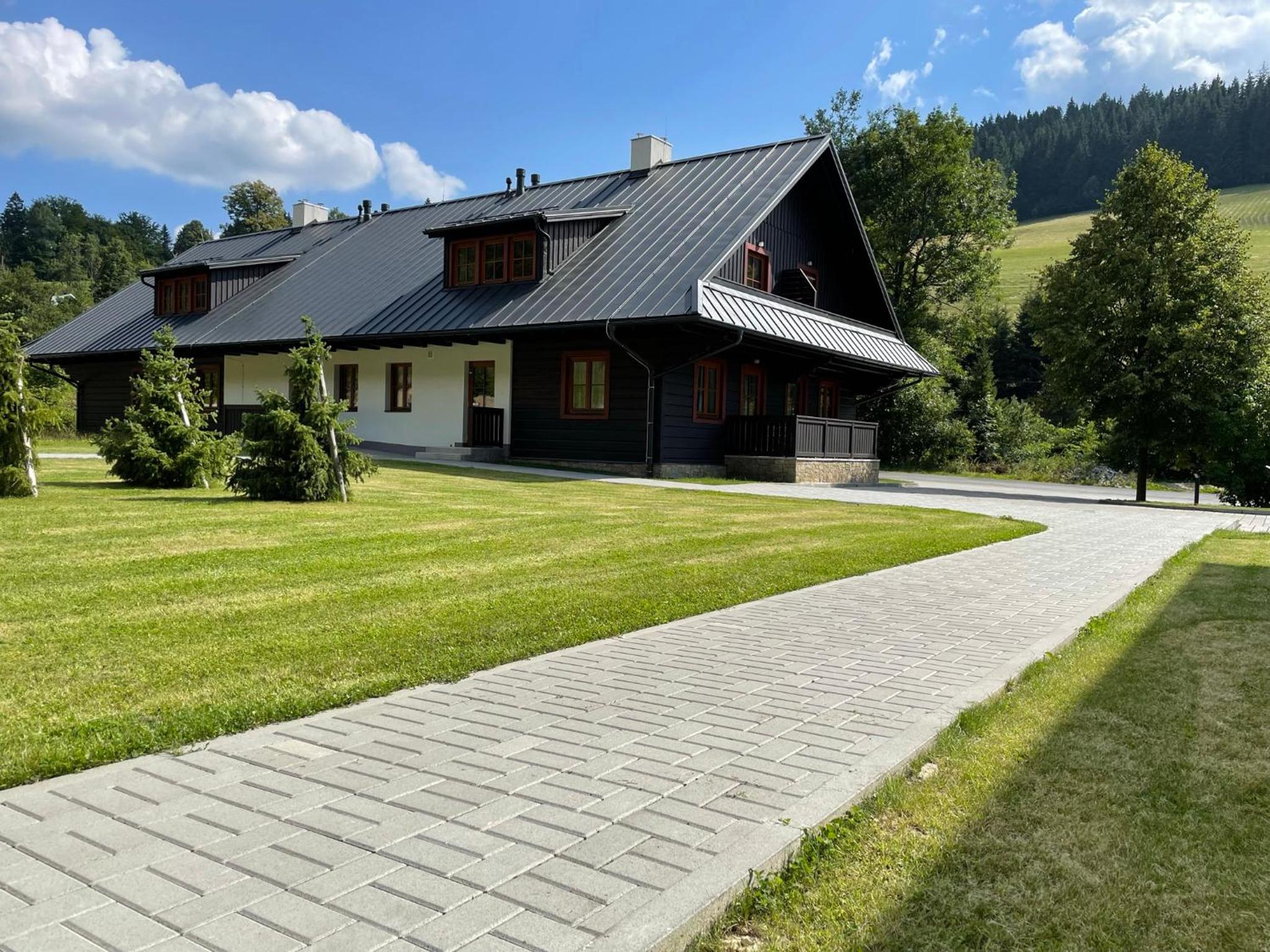 Apartmány NETA Velké Karlovice, Polanský Dvůr
