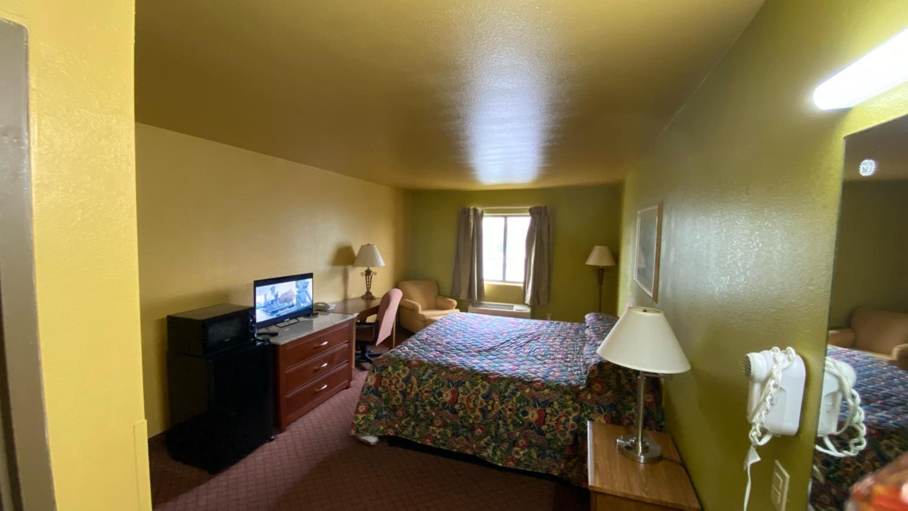 Sunset Inn-Rolla view 4