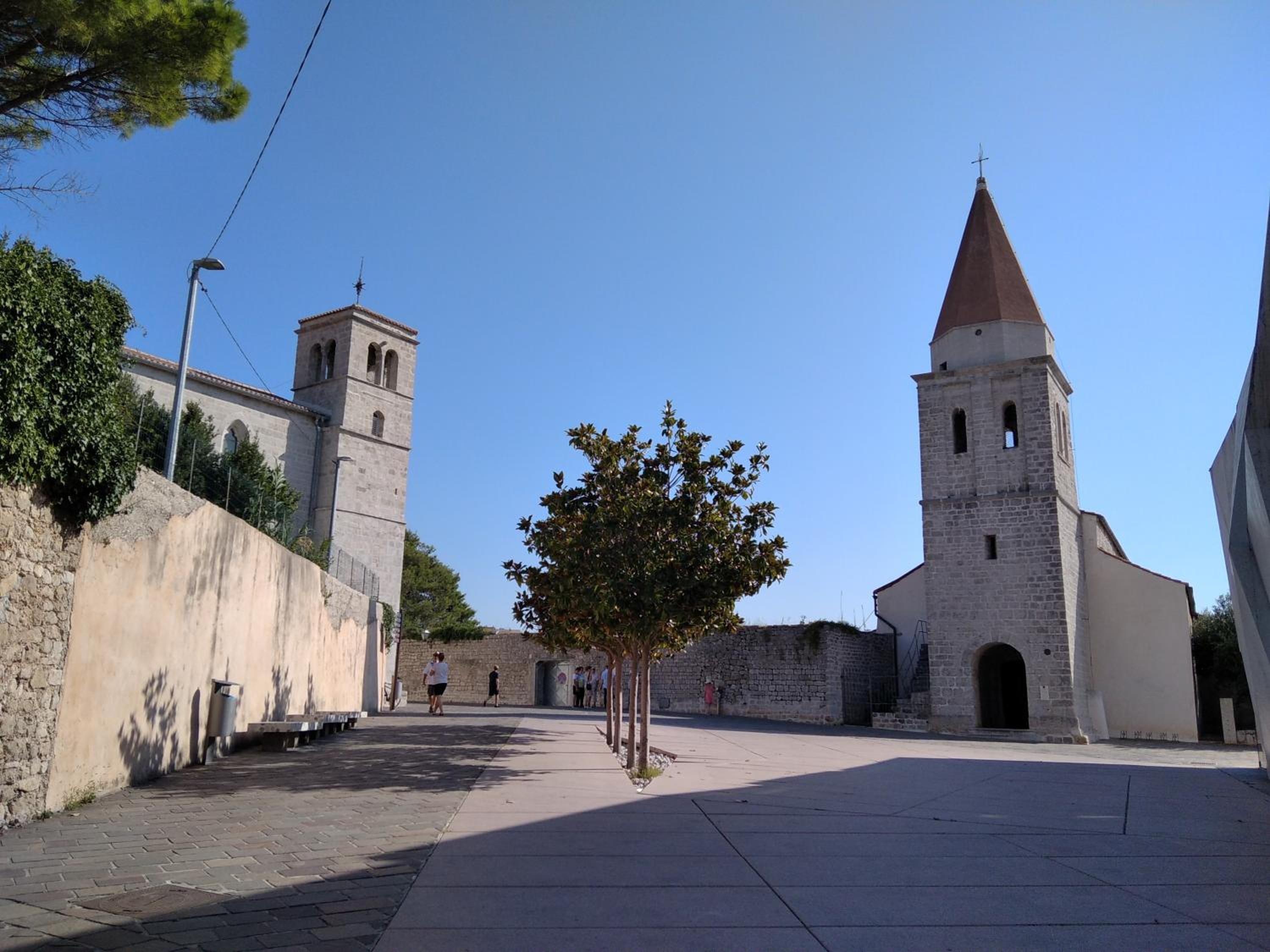 Photo 33
