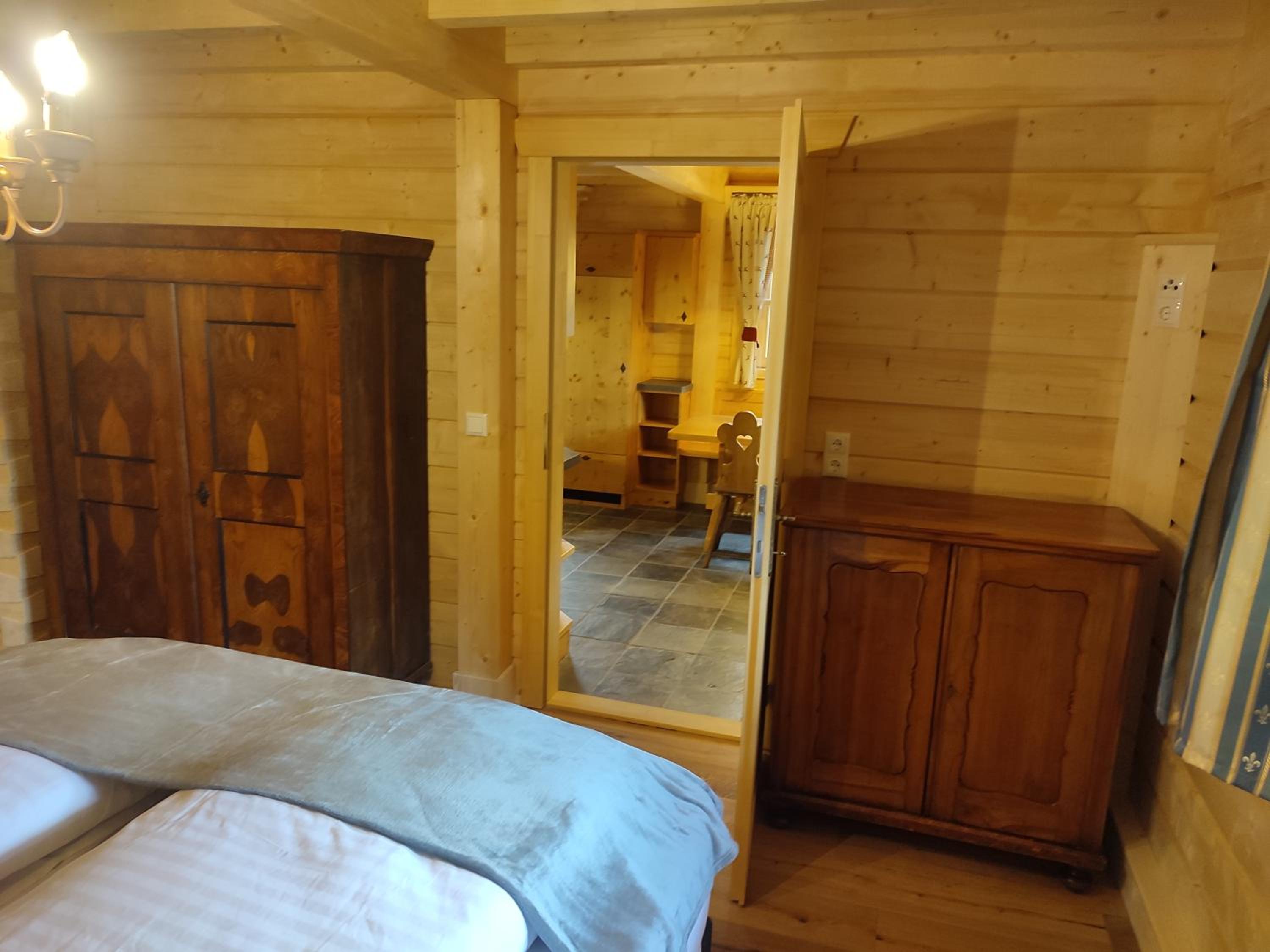 Schlosswirt Chalets & Apartments